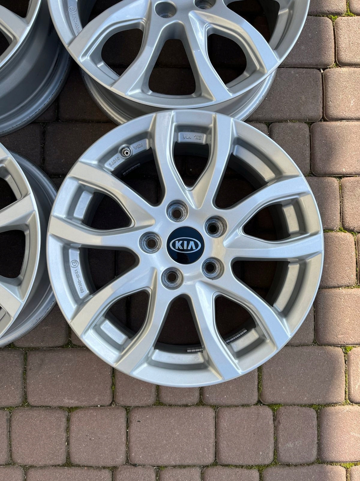 Alu Felge Kia Ceed Sportage Optima Aluminum rim 16 Zoll 6.5J 5x114.3