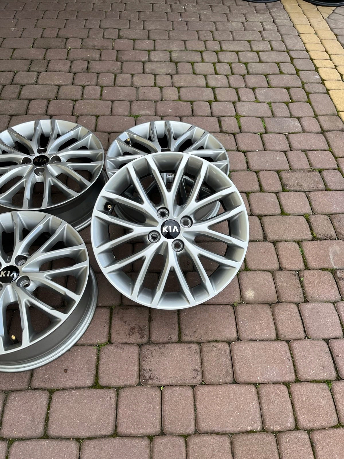 Alu Felge Kia Stonic Rio Aluminum rim 16 Zoll 6.0J 4x100