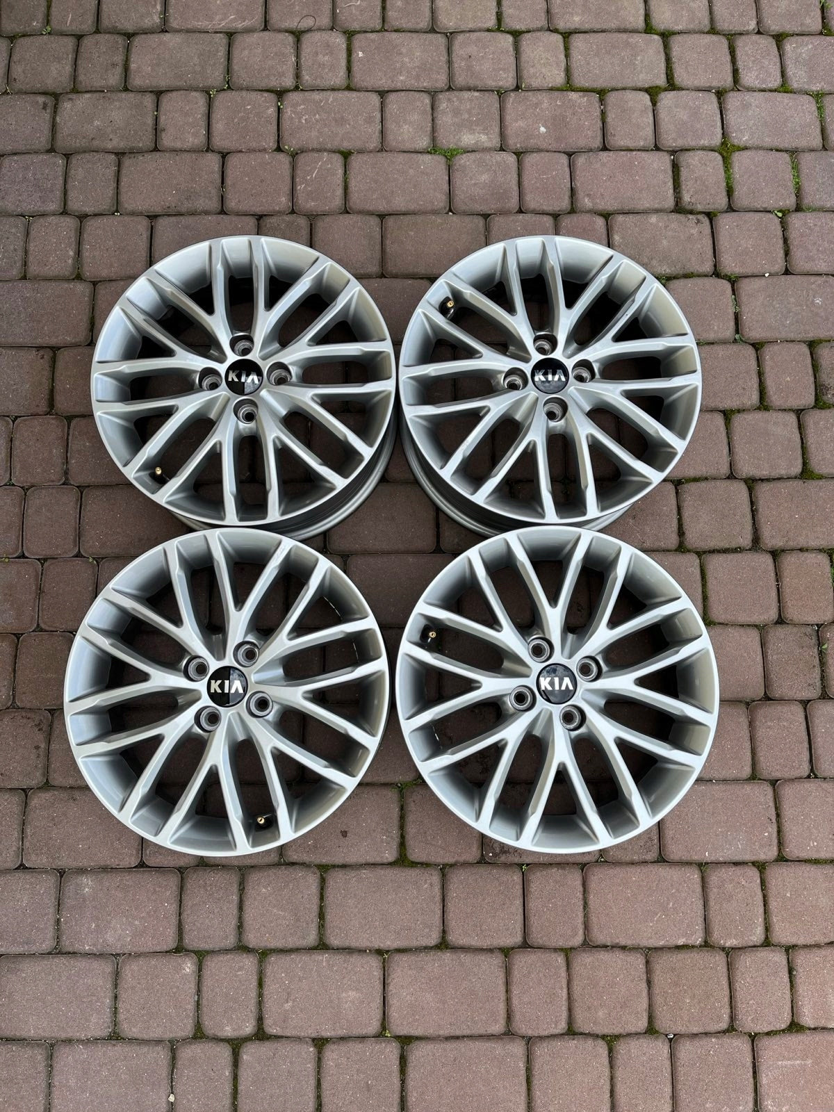 Alu Felge Kia Stonic Rio Aluminum rim 16 Zoll 6.0J 4x100