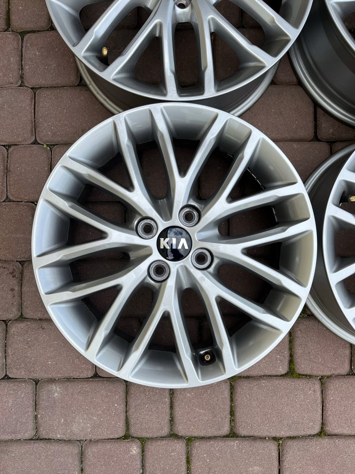 Alu Felge Kia Stonic Rio Aluminum rim 16 Zoll 6.0J 4x100