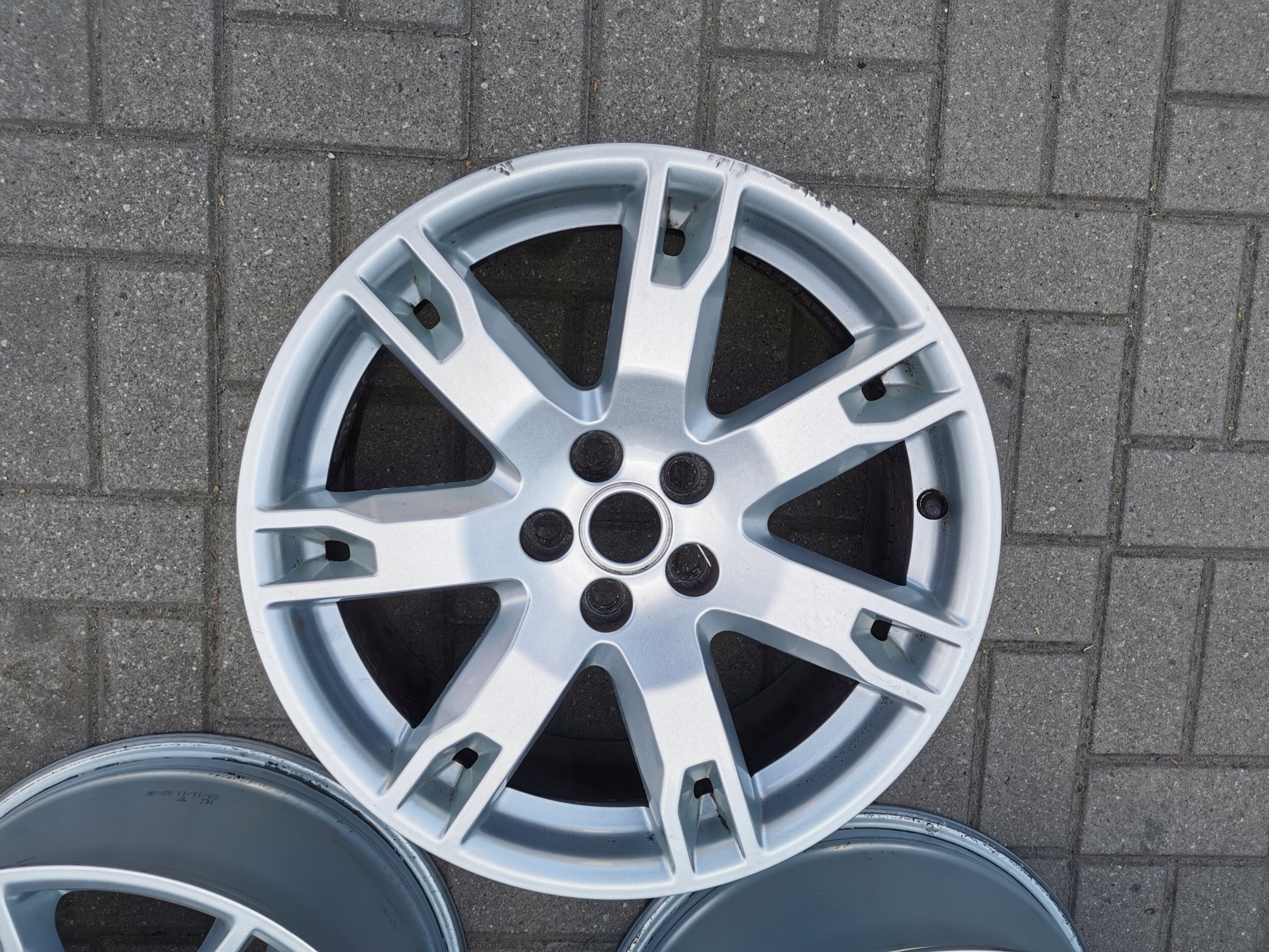 Alu Felge Land Rover Rover Aluminum rim 18 Zoll 8.5J 5x108 45ET