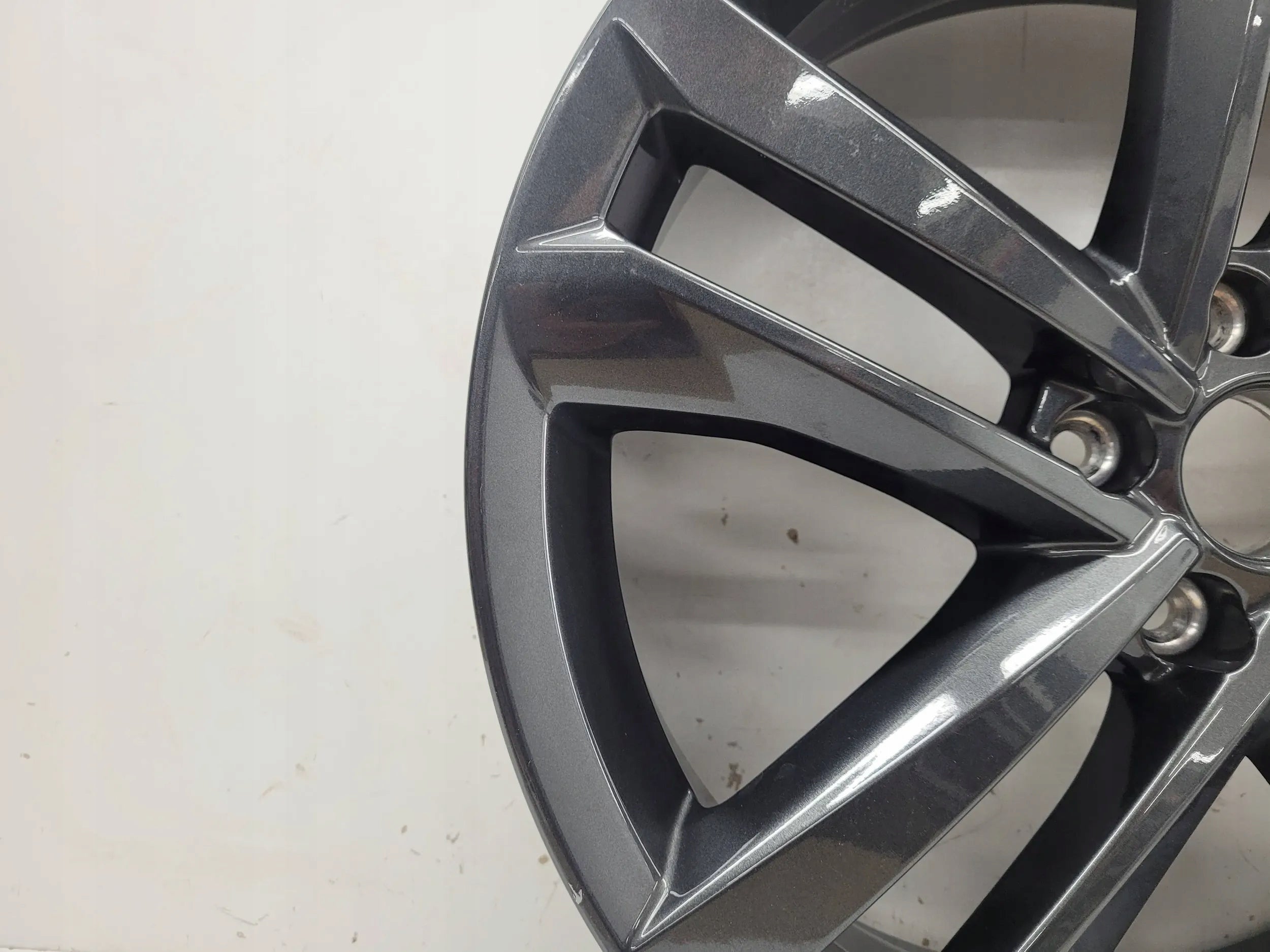 1x Alu Felge Lexus NX Aluminum rim 20 Zoll 7.5J 5x114.3 35ET