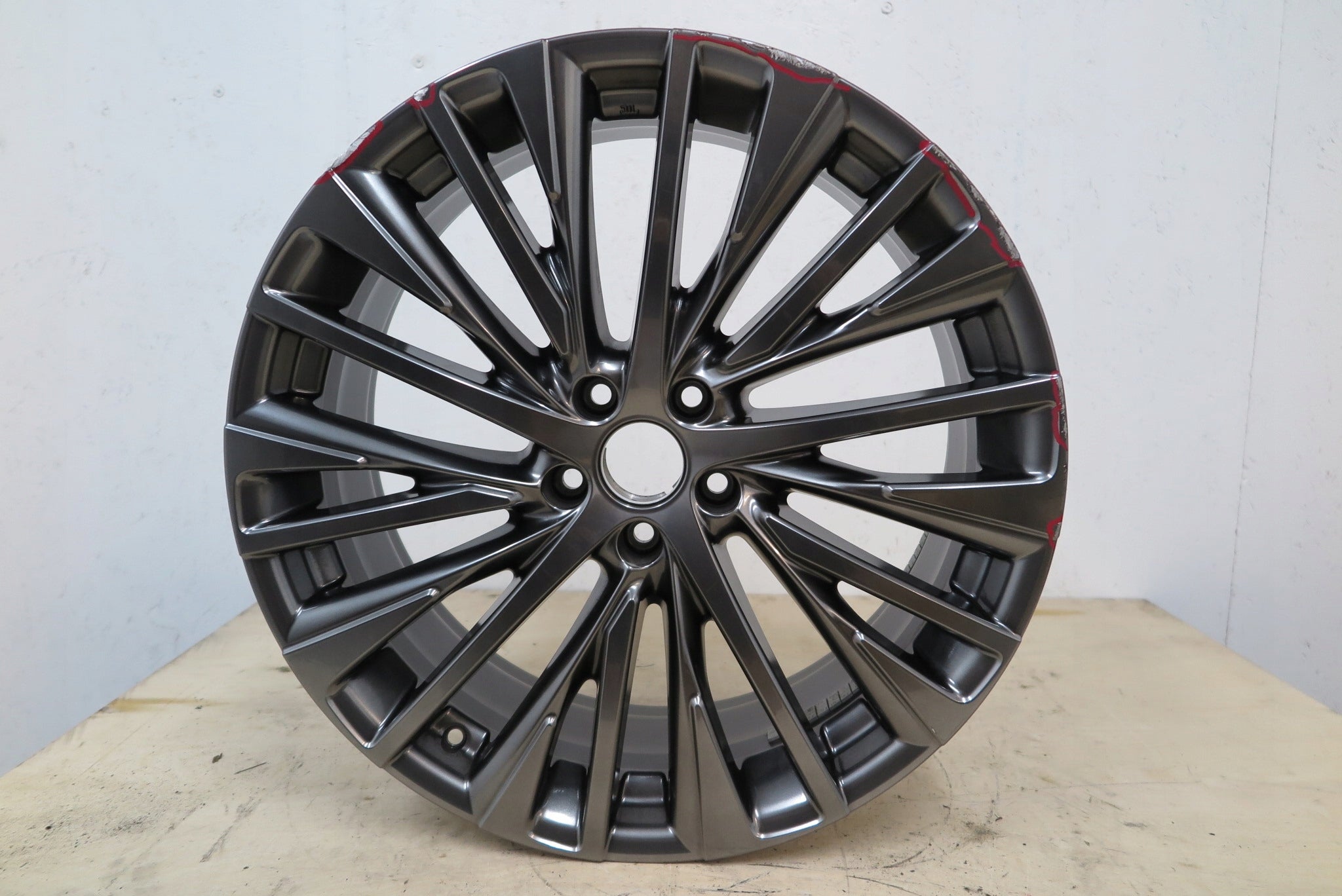 1x Alu Felge Lexus RX Aluminum rim 21 Zoll 8.0J 5x114.3 40ET