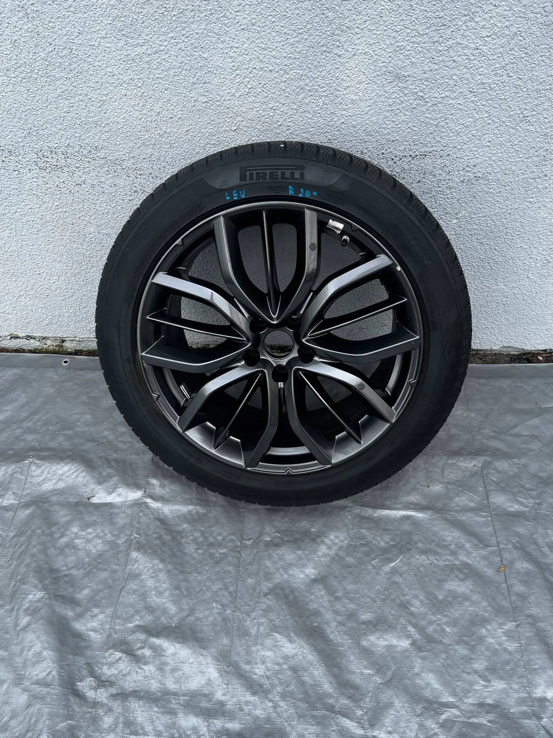 1x Alu Felge Maserati Levante Aluminum rim 20 Zoll 5x114.3 670112462