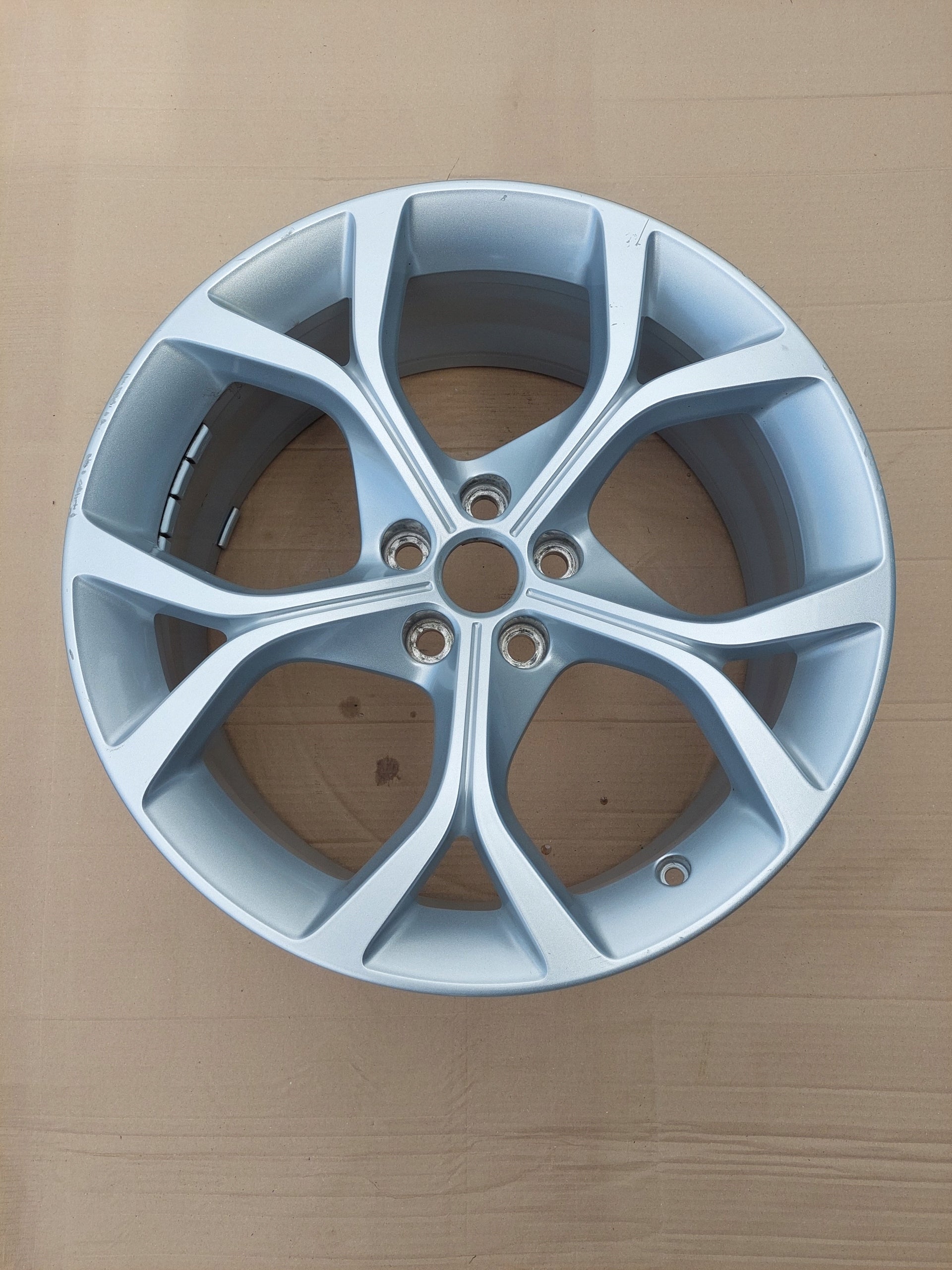 1x Alu Felge Mazda Cosmo Aluminum rim 19 Zoll 8.5J 5x108