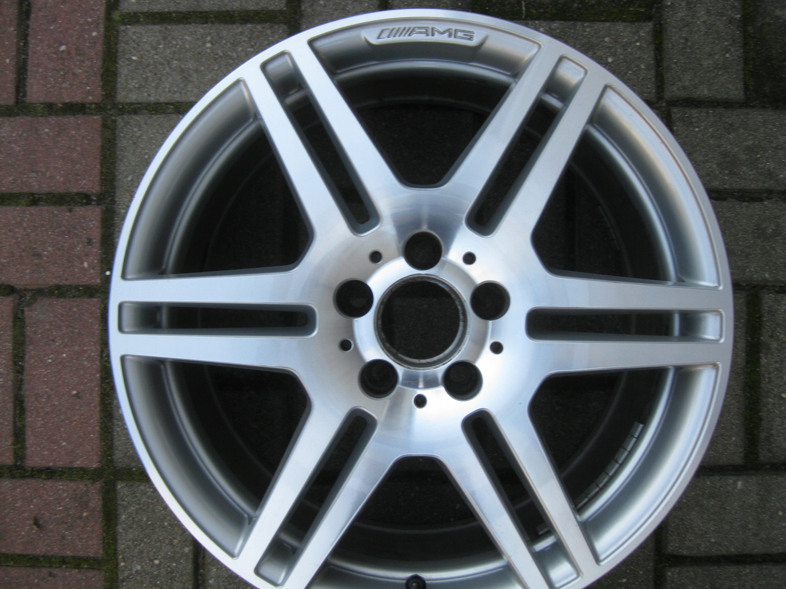 1x Alu Felge Mercedes-Benz W238 Aluminum rim 18 Zoll 9.0J 5x112 54ET