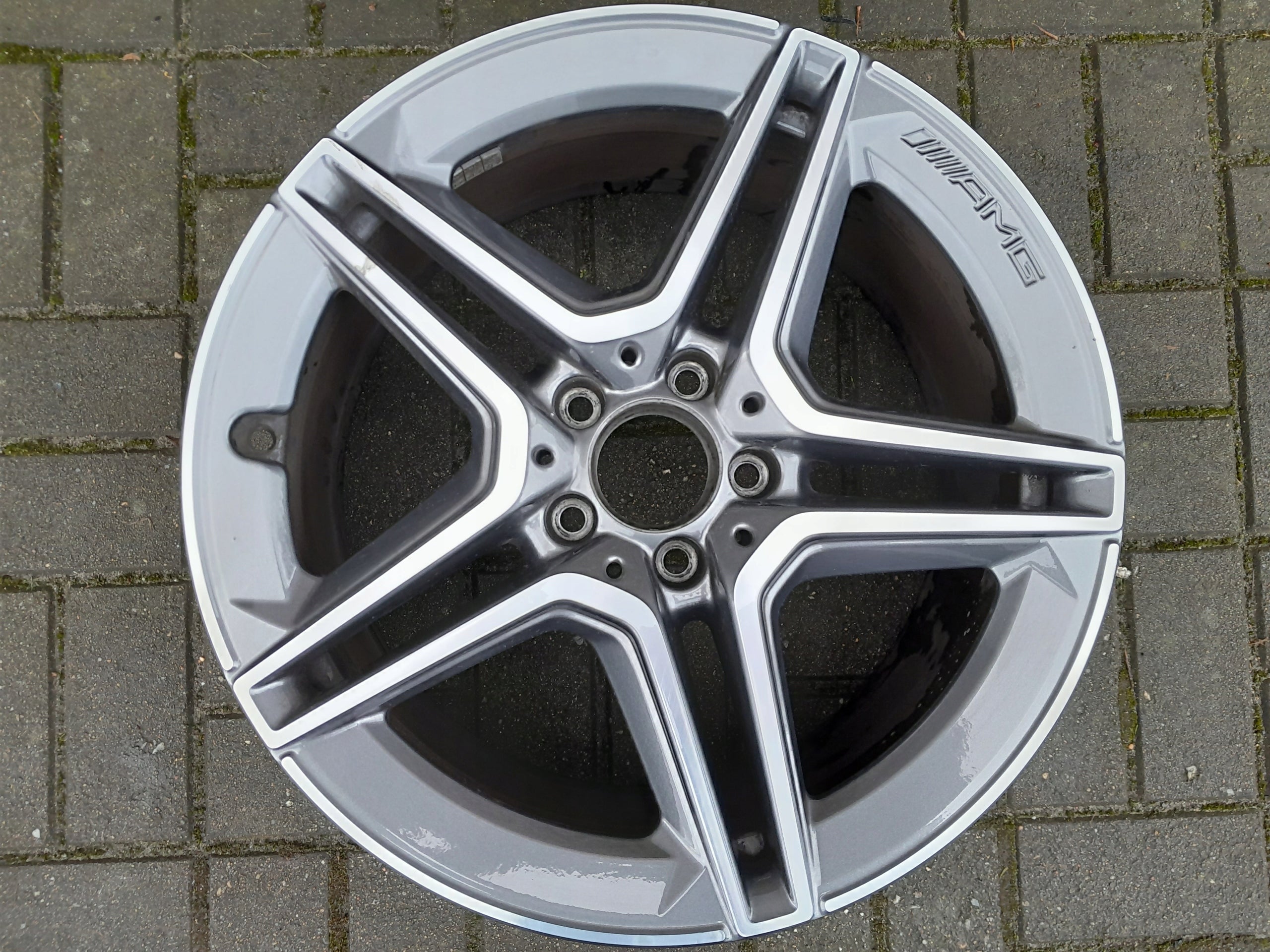 1x Alu Felge Mercedes-Benz 205 W205 Aluminum rim 18 Zoll 8.5J 5x112 49ET