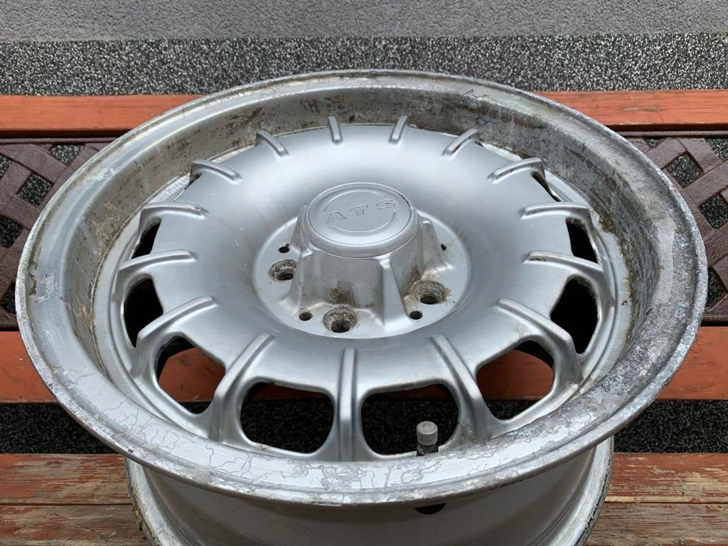 1x Alu Felge Mercedes-Benz W126 Aluminum rim 15 Zoll 7.0J 5x112 23ET