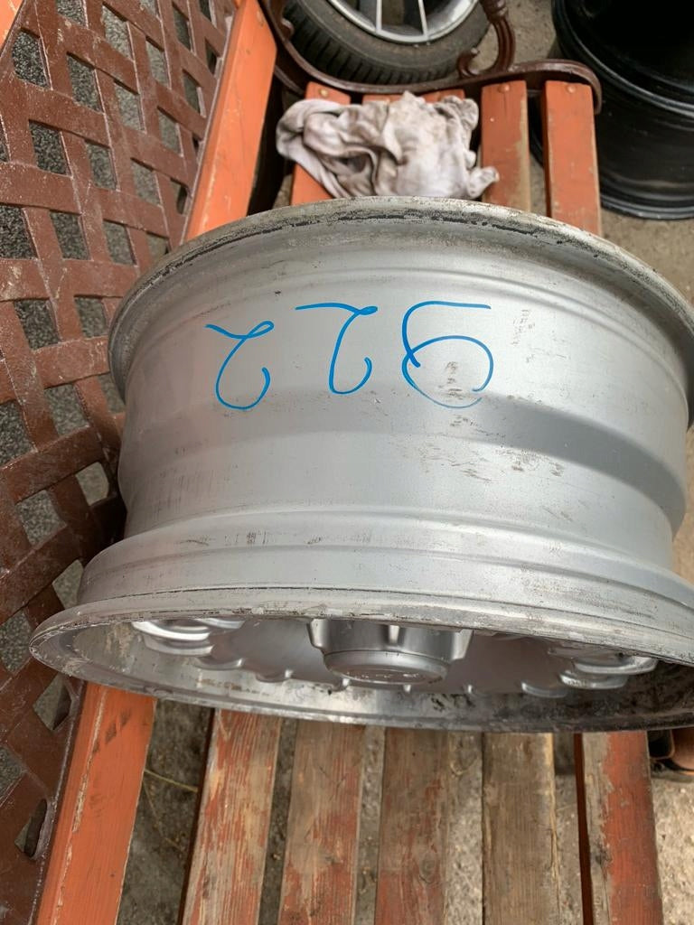 1x Alu Felge Mercedes-Benz W126 Aluminum rim 15 Zoll 7.0J 5x112 23ET