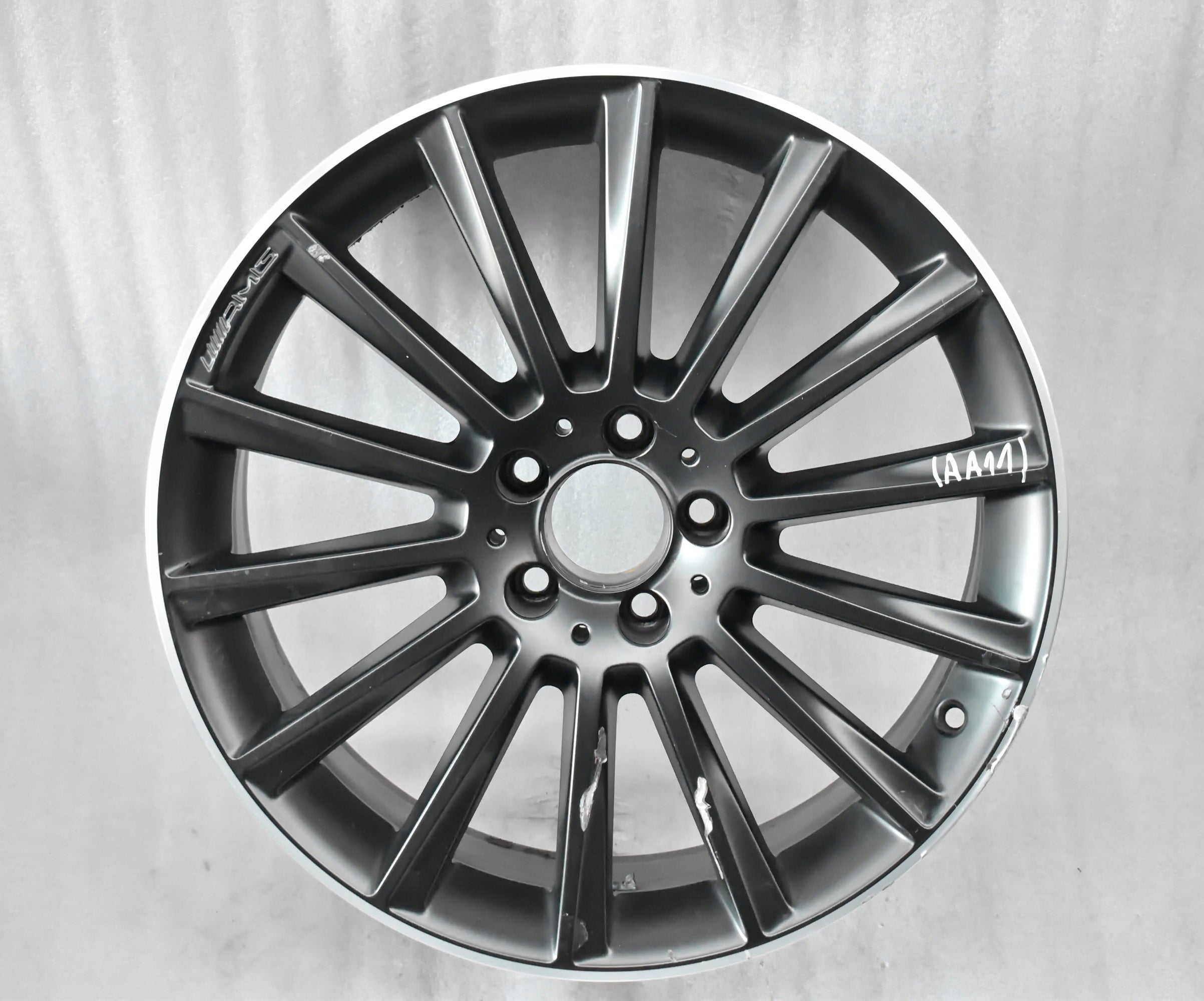 1x Alu Felge Mercedes-Benz 205 W205 19 Zoll 7.5J 5x112 33ET A2054015400