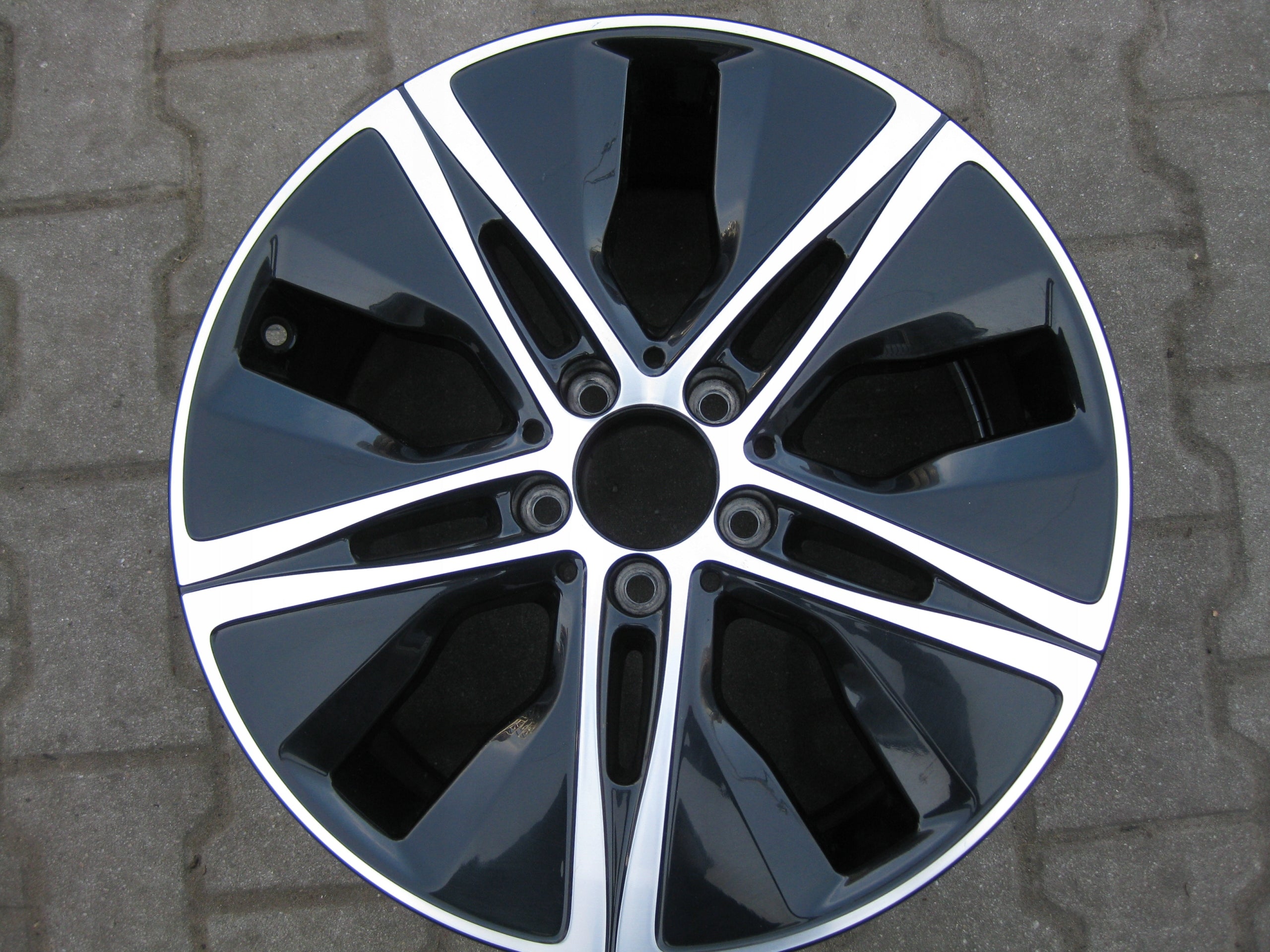 1x Alu Felge Mercedes-Benz 205 Aluminum rim 18 Zoll 8.5J 5x112 56ET