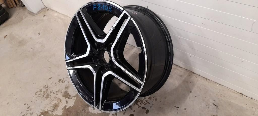 1x Alu Felge Mercedes-Benz 205 Aluminum rim 18 Zoll 8.5J 5x112