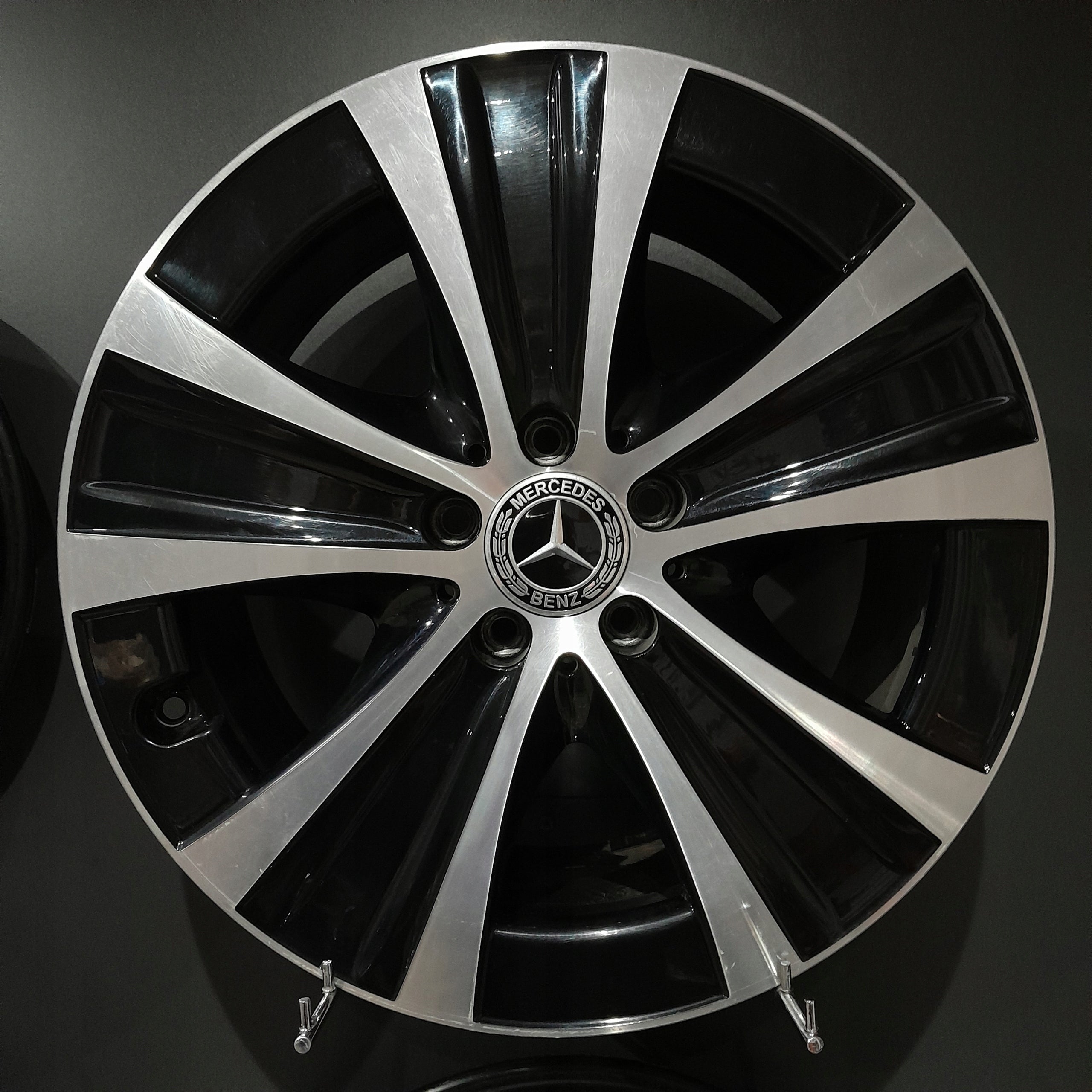 Alu Felge Mercedes-Benz W213 W164 W163 18 Zoll 9.0J 5x112 52,5ET A2134015300