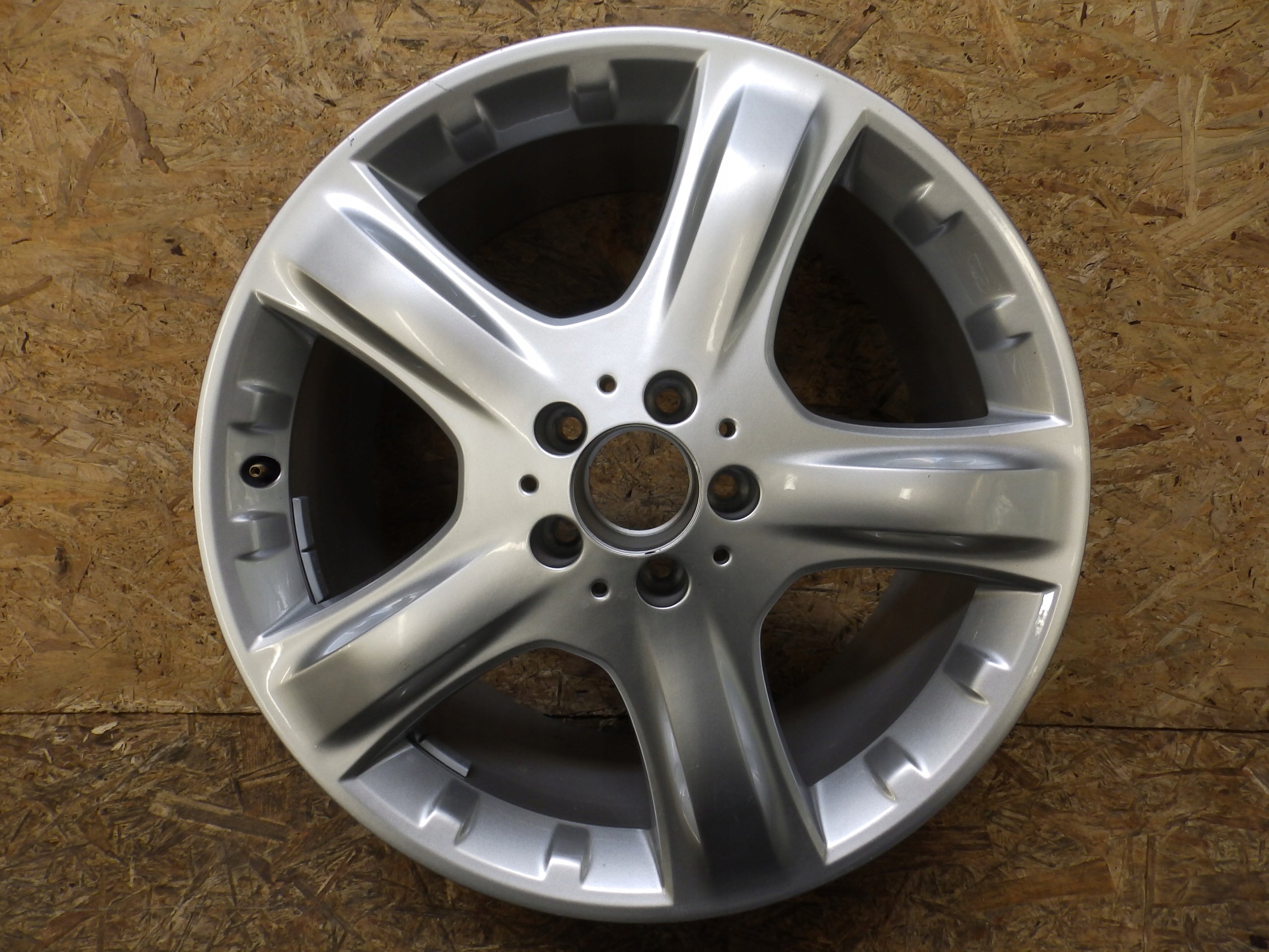 1x Alu Felge Mercedes-Benz W164 Aluminum rim 19 Zoll 9.5J 5x112 56ET