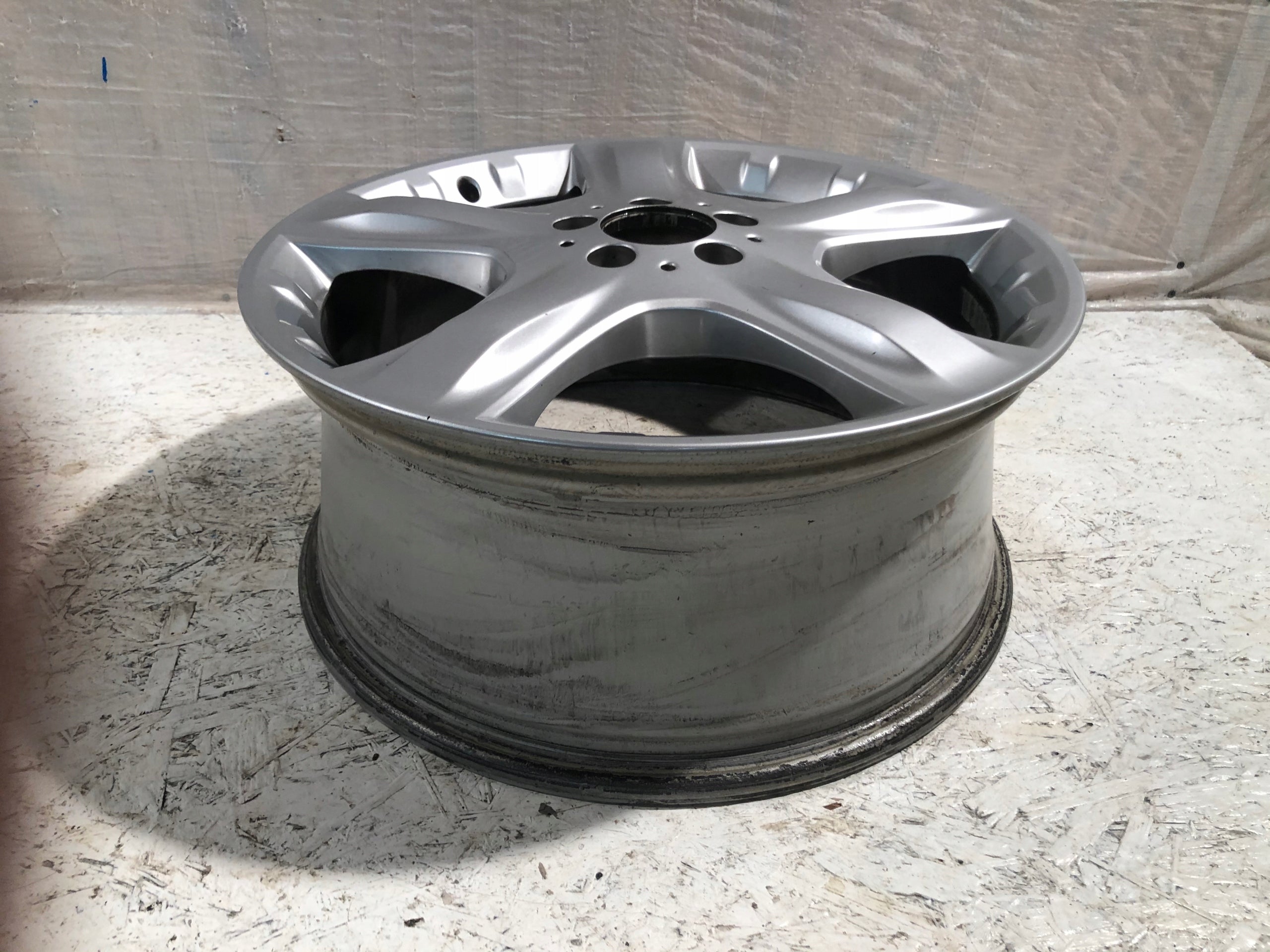 1x Alu Felge Mercedes-Benz W164 Aluminum rim 18 Zoll 8.0J 5x112 60ET