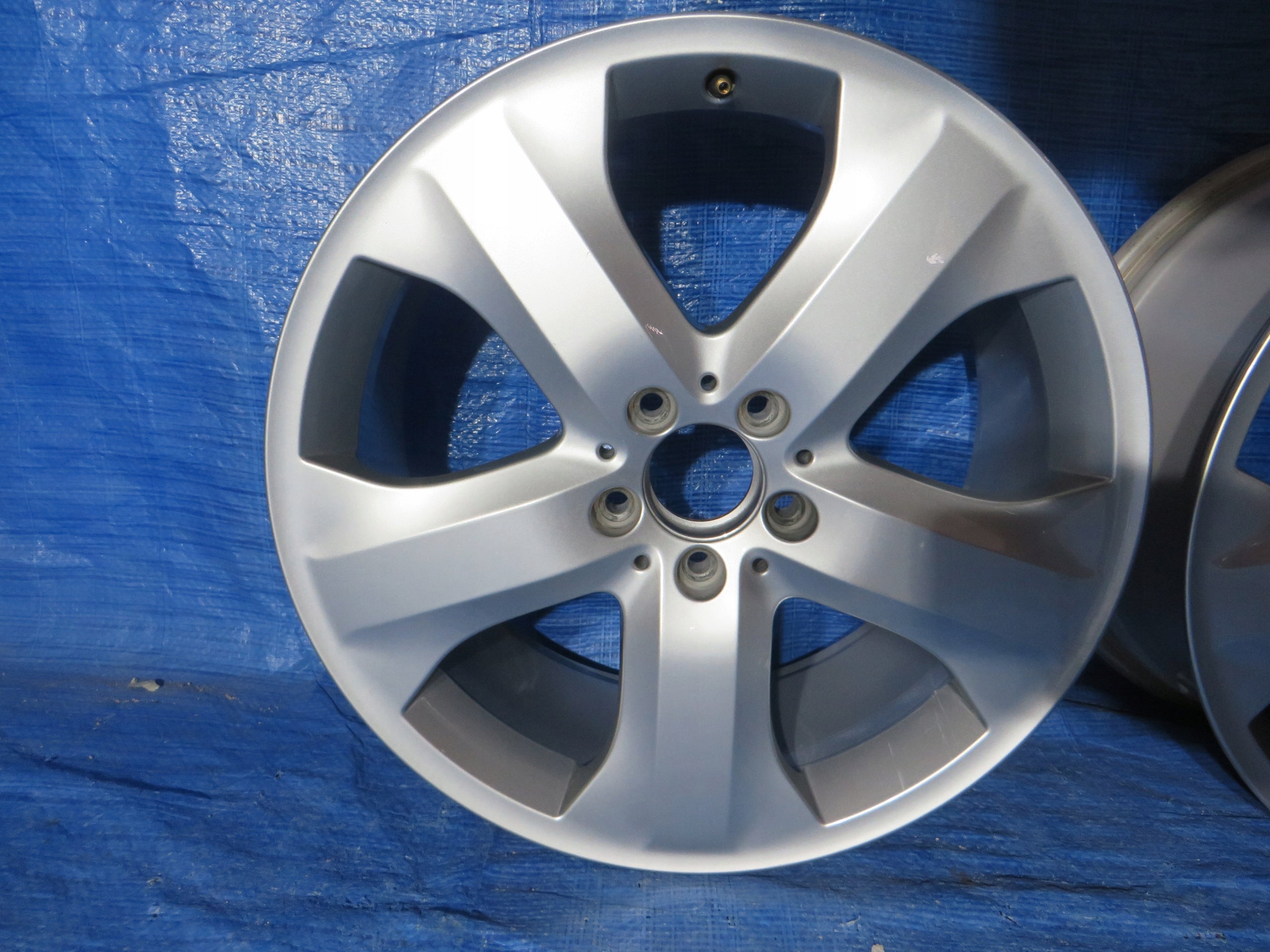 1x Alu Felge Mercedes-Benz W164 Aluminum rim 19 Zoll 8.5J 5x112 56ET