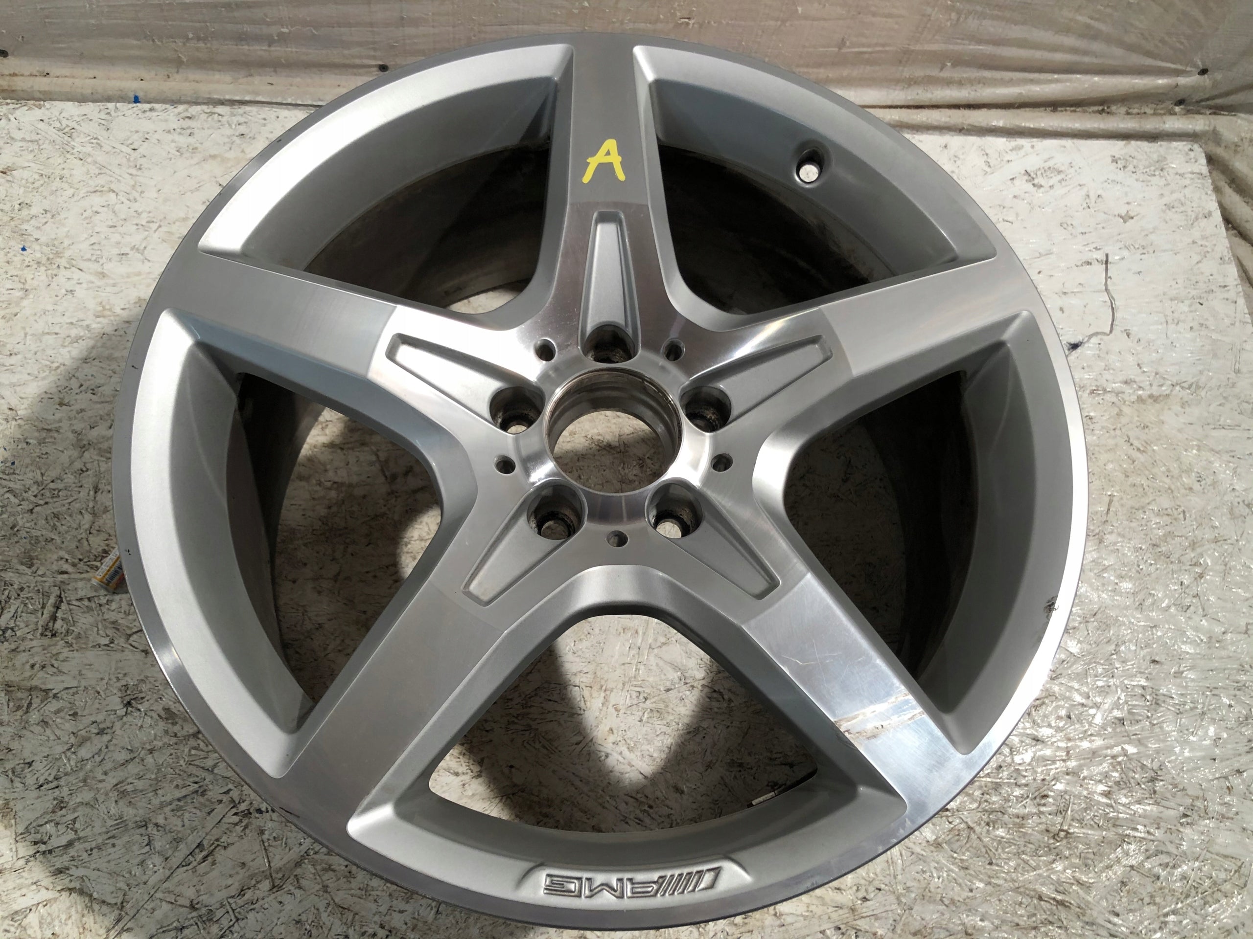 1x Alu Felge Mercedes-Benz W172 Aluminum rim 18 Zoll 8.5J 5x112 36ET