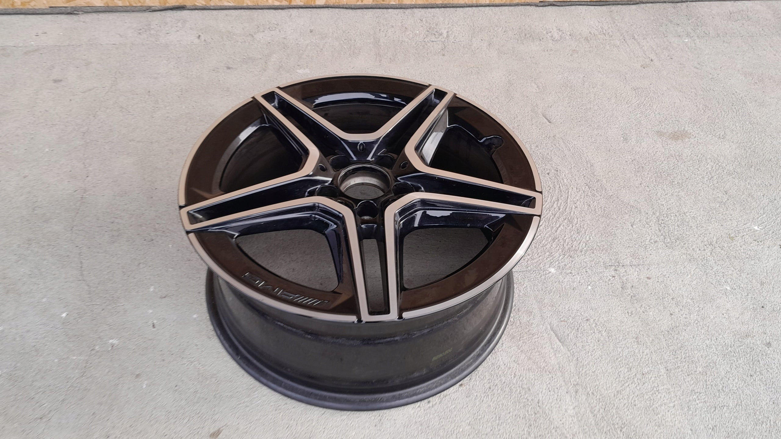 1x Alu Felge Mercedes-Benz W177 Aluminum rim 18 Zoll 7.5J 5x112