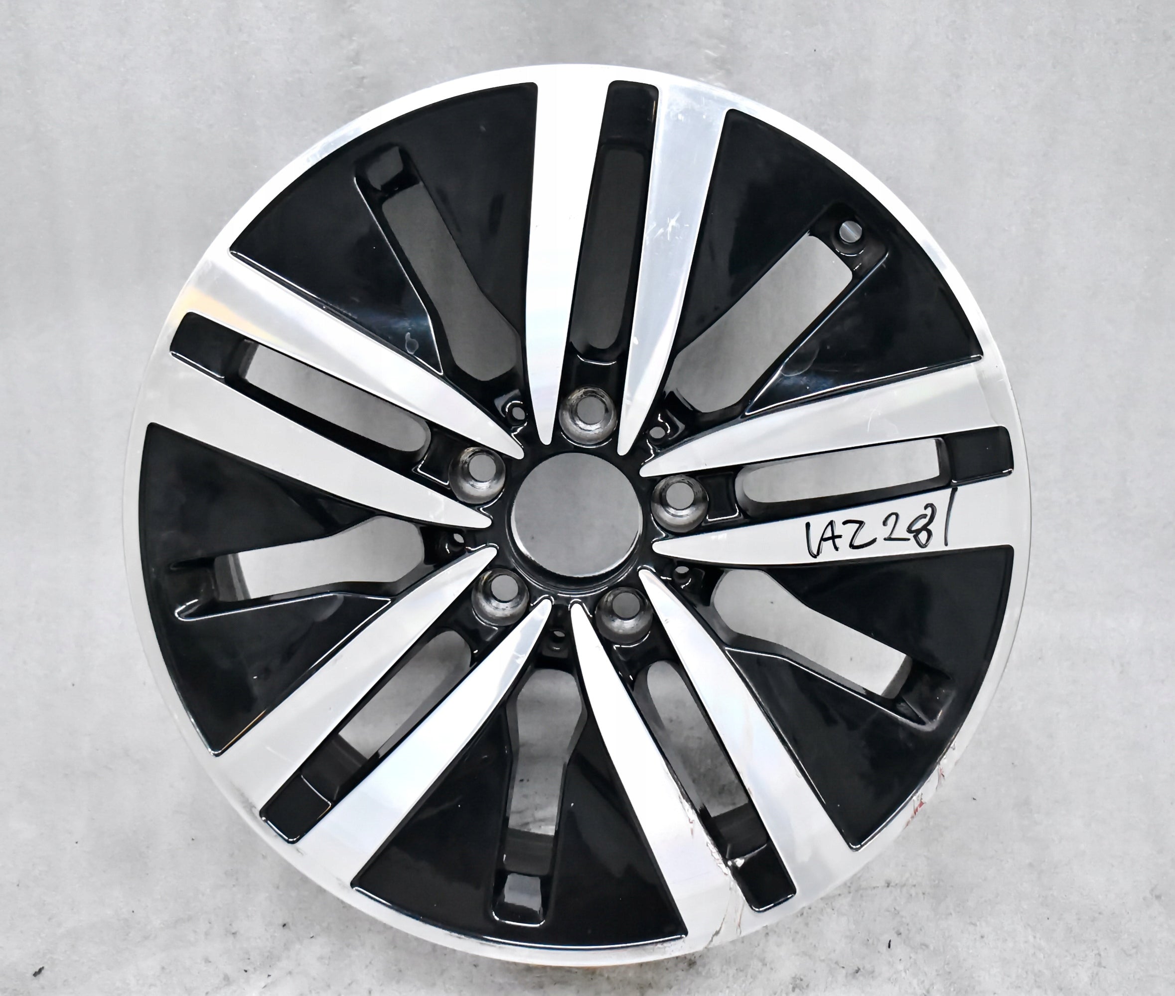 1x Alu Felge Mercedes-Benz W177 Aluminum rim 17 Zoll 6.5J 5x112 44ET A1774010200