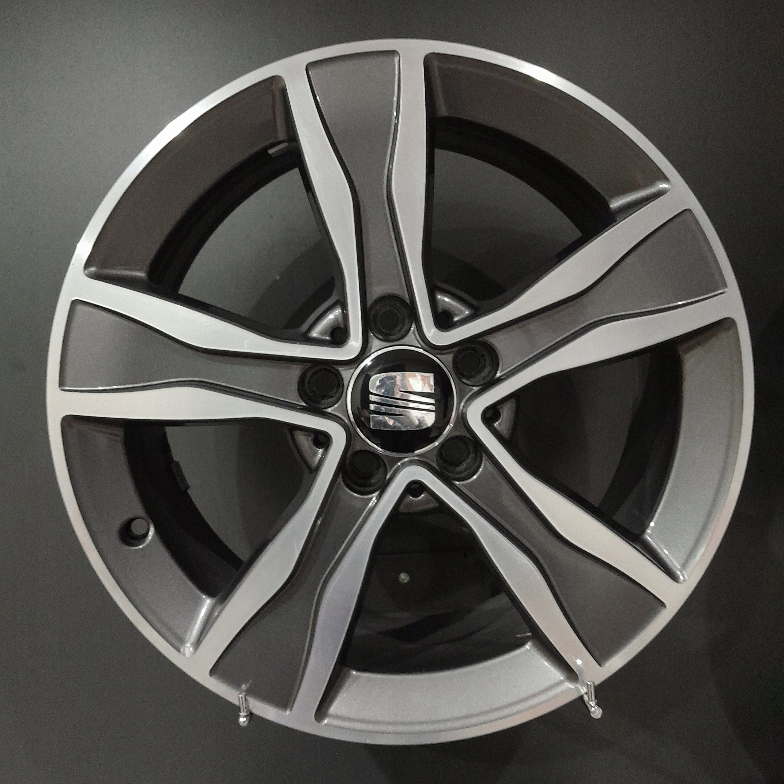 Alu Felge Mercedes-Benz 205 W205 17 Zoll 7.0J 5x112 48,5ET A2054010800