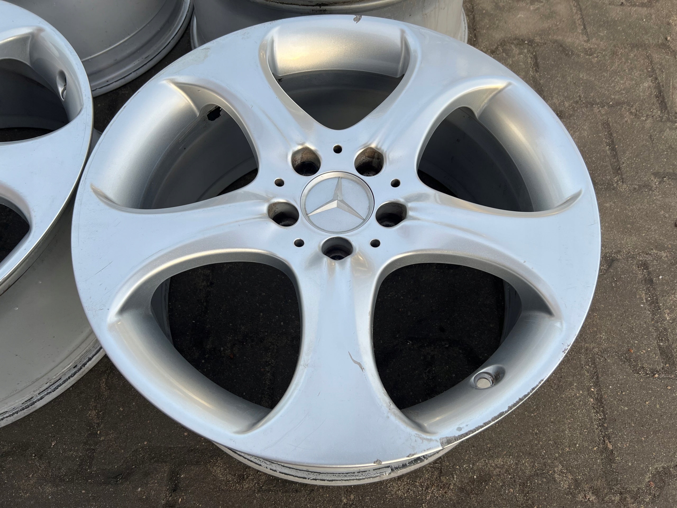 Alu Felge Mercedes-Benz 205 Aluminum rim 18 Zoll 5x112 A2074012702