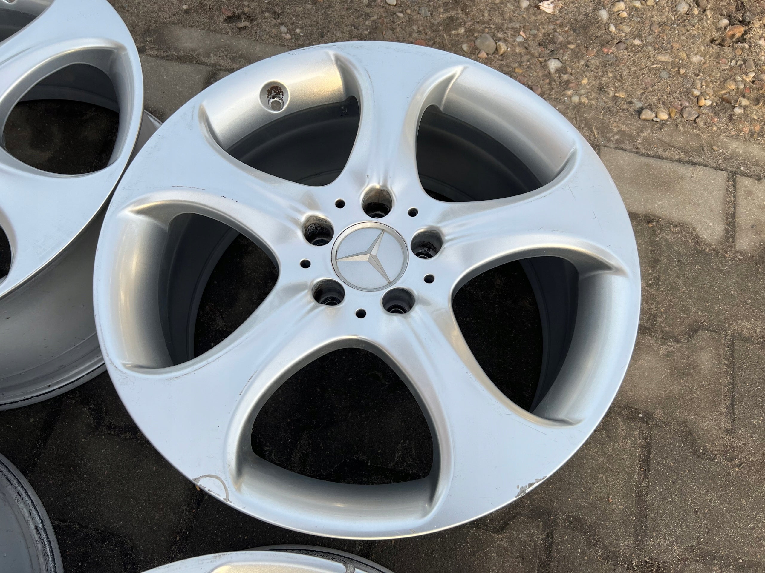 Alu Felge Mercedes-Benz 205 Aluminum rim 18 Zoll 5x112 A2074012702