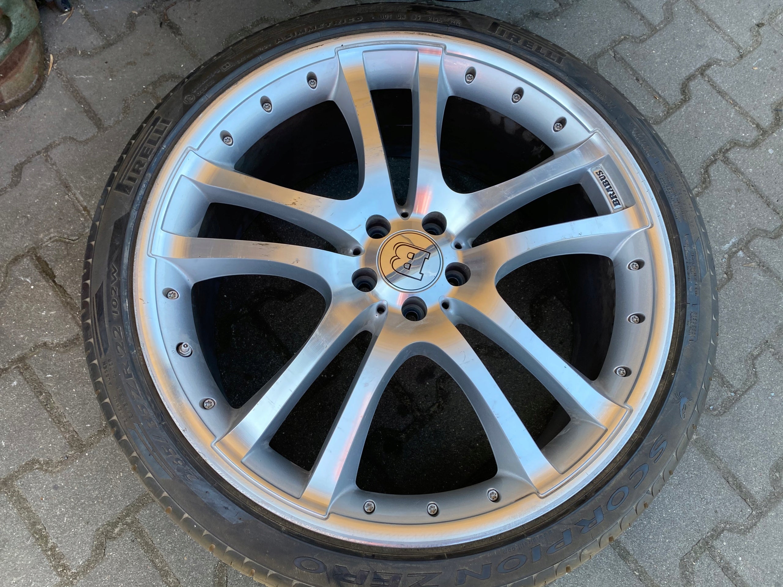 1x Alu Felge Mercedes-Benz W247 Aluminum rim 22 Zoll 10.0J 5x112 65ET