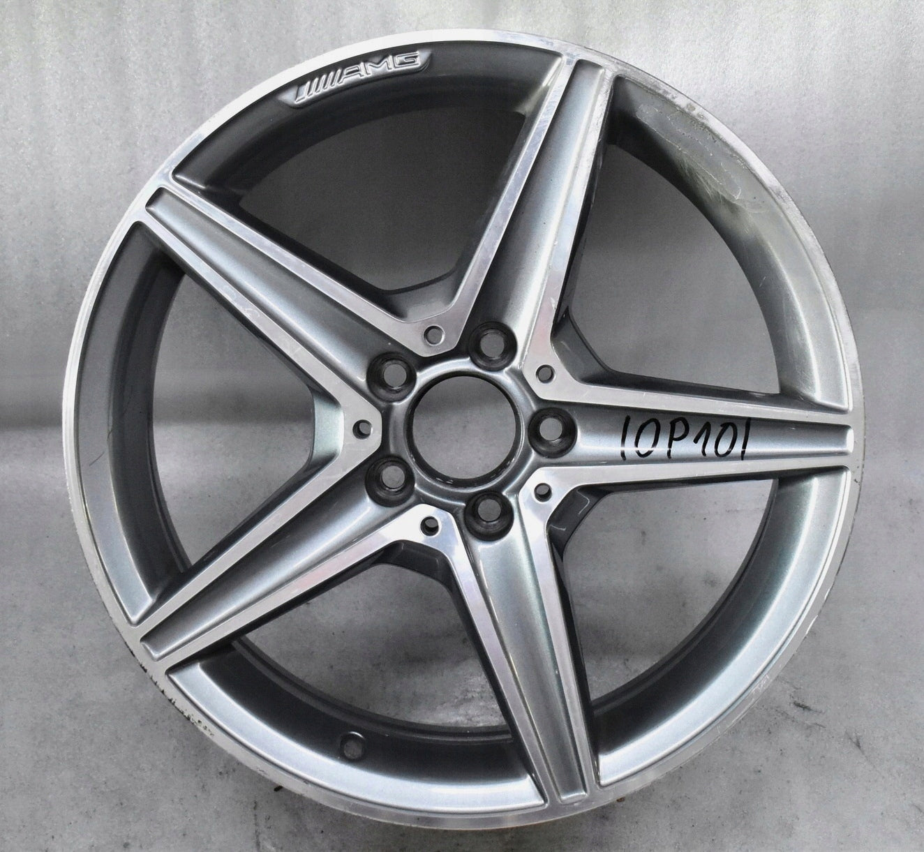 1x Alu Felge Mercedes-Benz 205 W205 110 18 Zoll 7.5J 5x112 44ET A2054011100