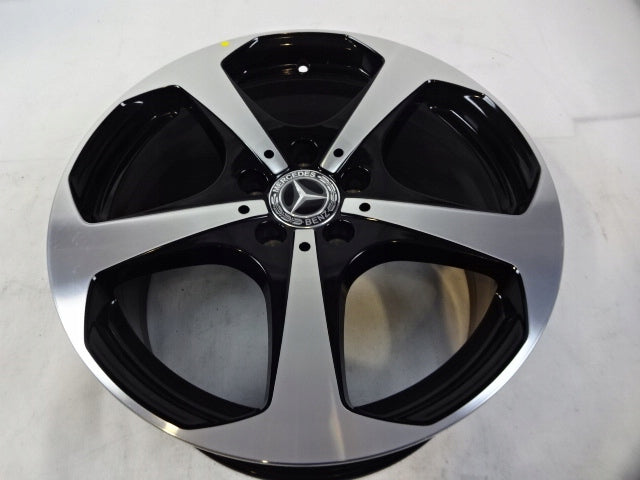 1x Alu Felge Mercedes-Benz 205 W205 Aluminum rim 18 Zoll 8.5J 5x112 56ET