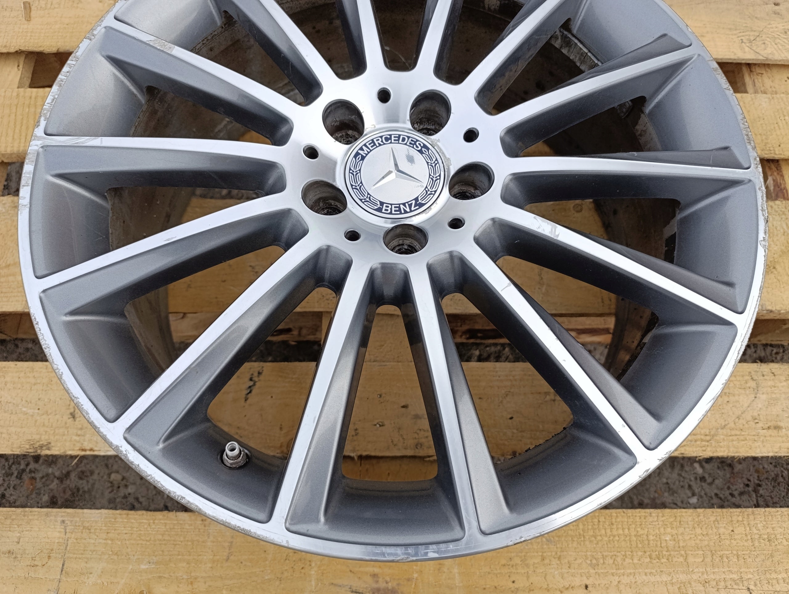 1x Alu Felge Mercedes-Benz 205 W205 Aluminum rim 19 Zoll 7.5J 5x112 A2054011300