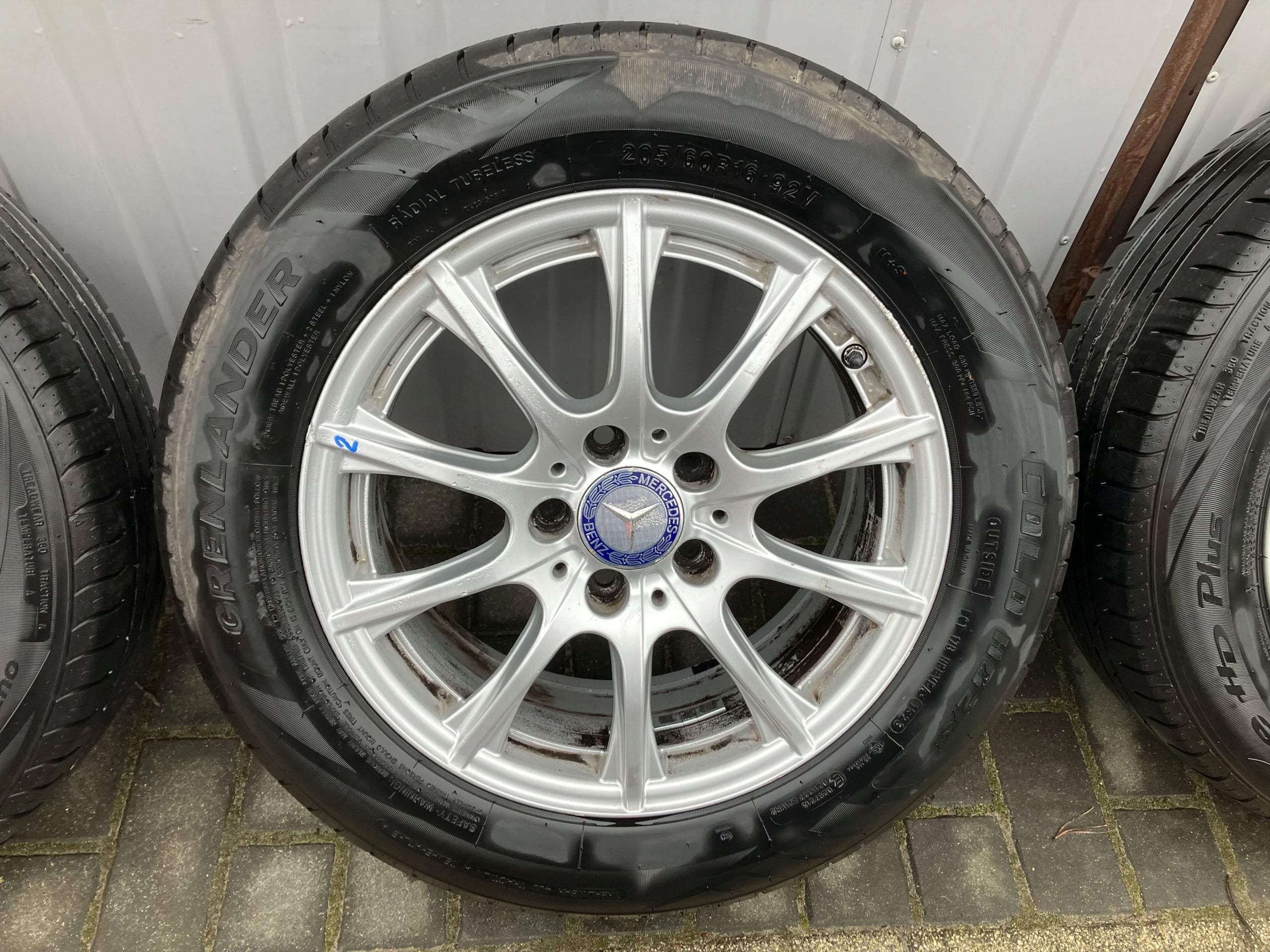 1x Alu Felge Mercedes-Benz 205 W205 Aluminum rim 16 Zoll 6.5J 5x112