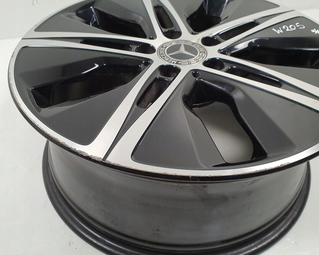 1x Alu Felge Mercedes-Benz 205 W205 Aluminum rim 18 Zoll 7.5J 5x112 44ET