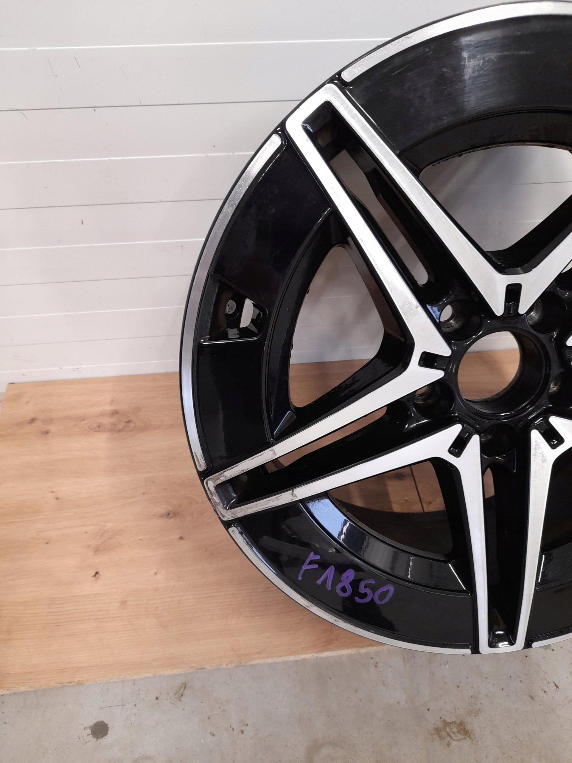 1x Alu Felge Mercedes-Benz W206 Aluminum rim 18 Zoll 7.5J 5x112