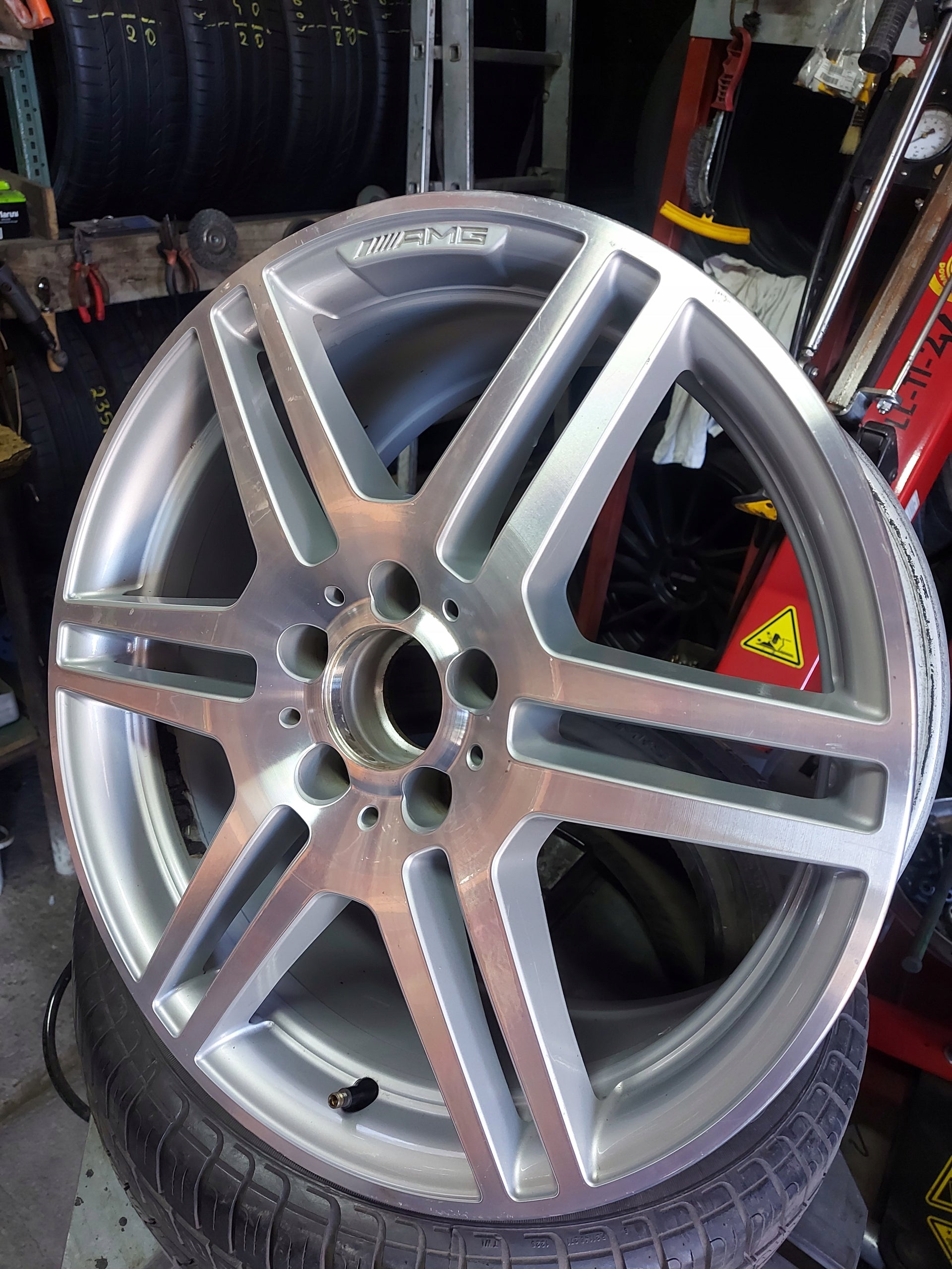 1x Alu Felge Mercedes-Benz W207 W212 Aluminum rim 18 Zoll 8.5J 5x112 -49ET