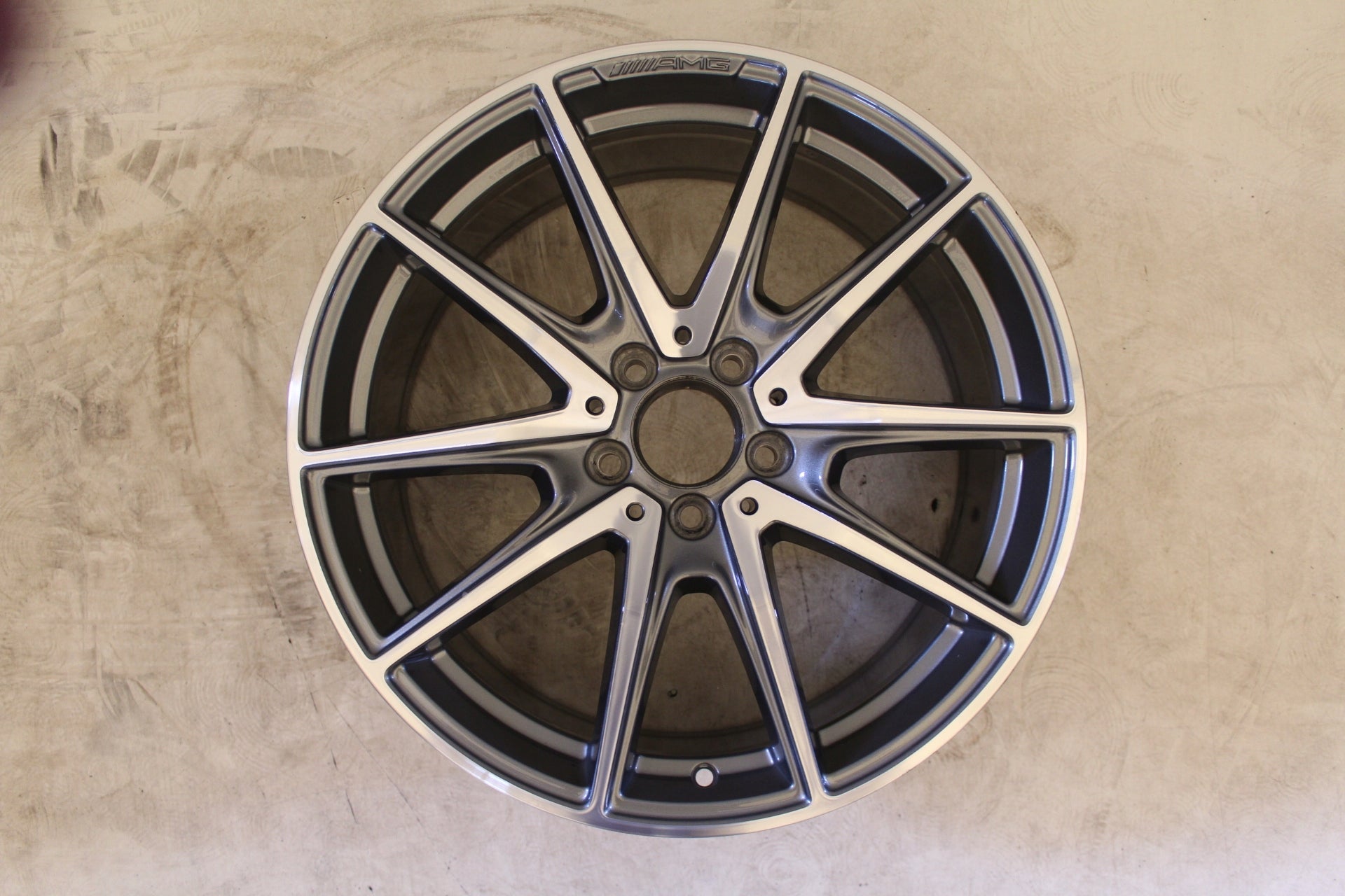 1x Alu Felge Mercedes-Benz W213 Aluminum rim 19 Zoll 8.0J 5x112 43ET A2134017300