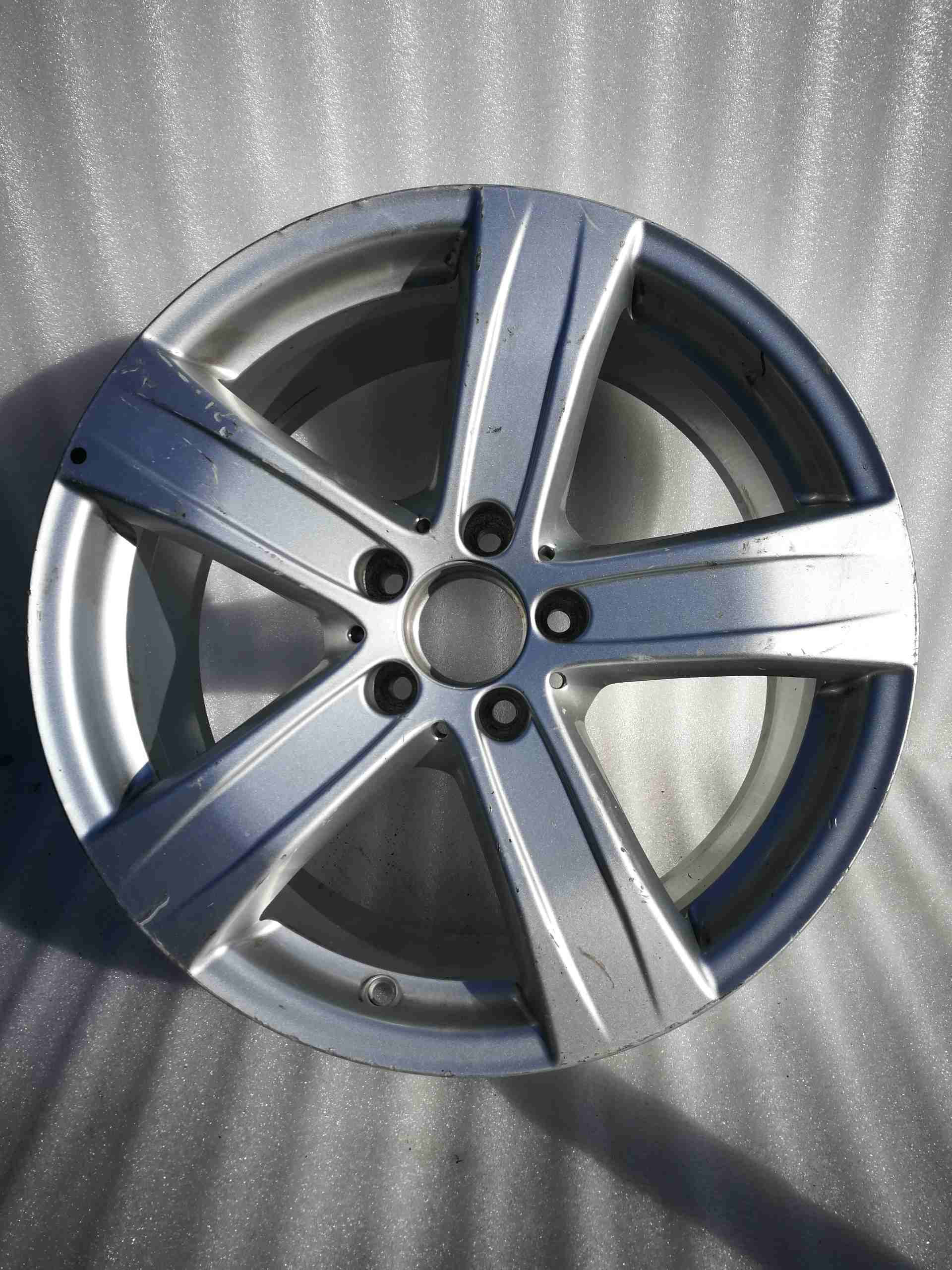 1x Alu Felge Mercedes-Benz W221 Aluminum rim 18 Zoll 8.5J 5x112 43ET