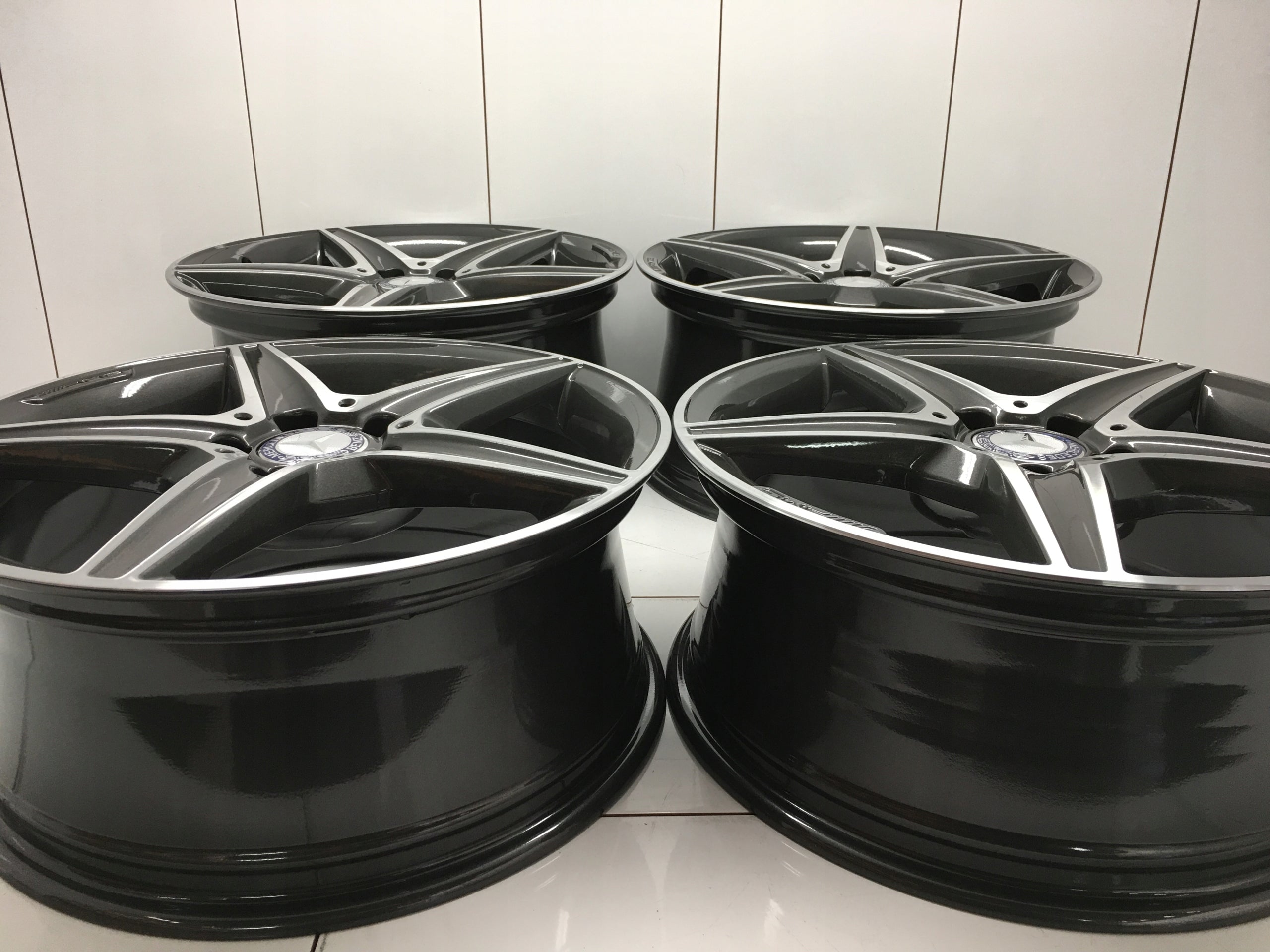 Alu Felge Mercedes-Benz V297 Aluminum rim 18 Zoll 8.0J 5x112 43ET