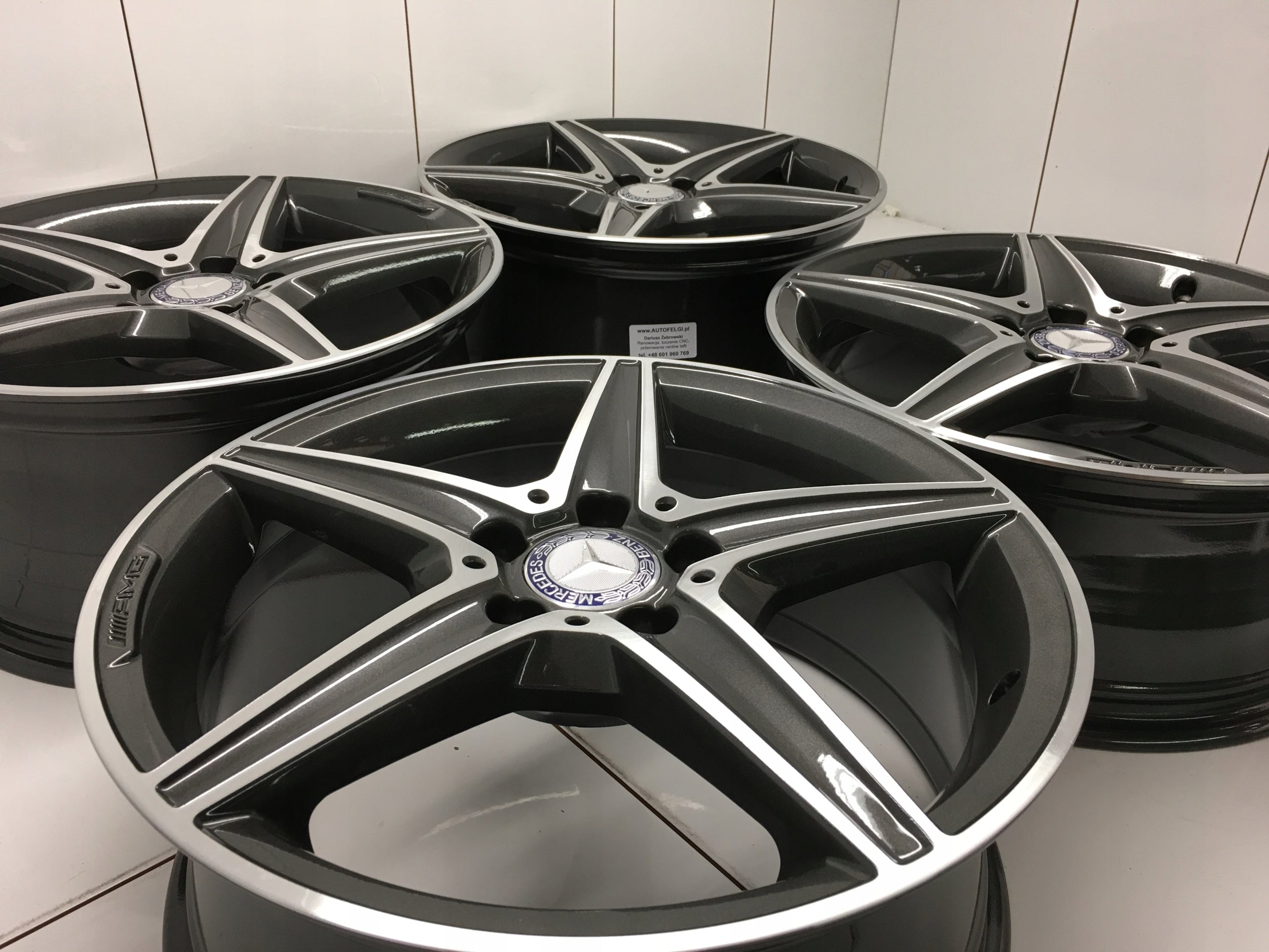 Alu Felge Mercedes-Benz V297 Aluminum rim 18 Zoll 8.0J 5x112 43ET