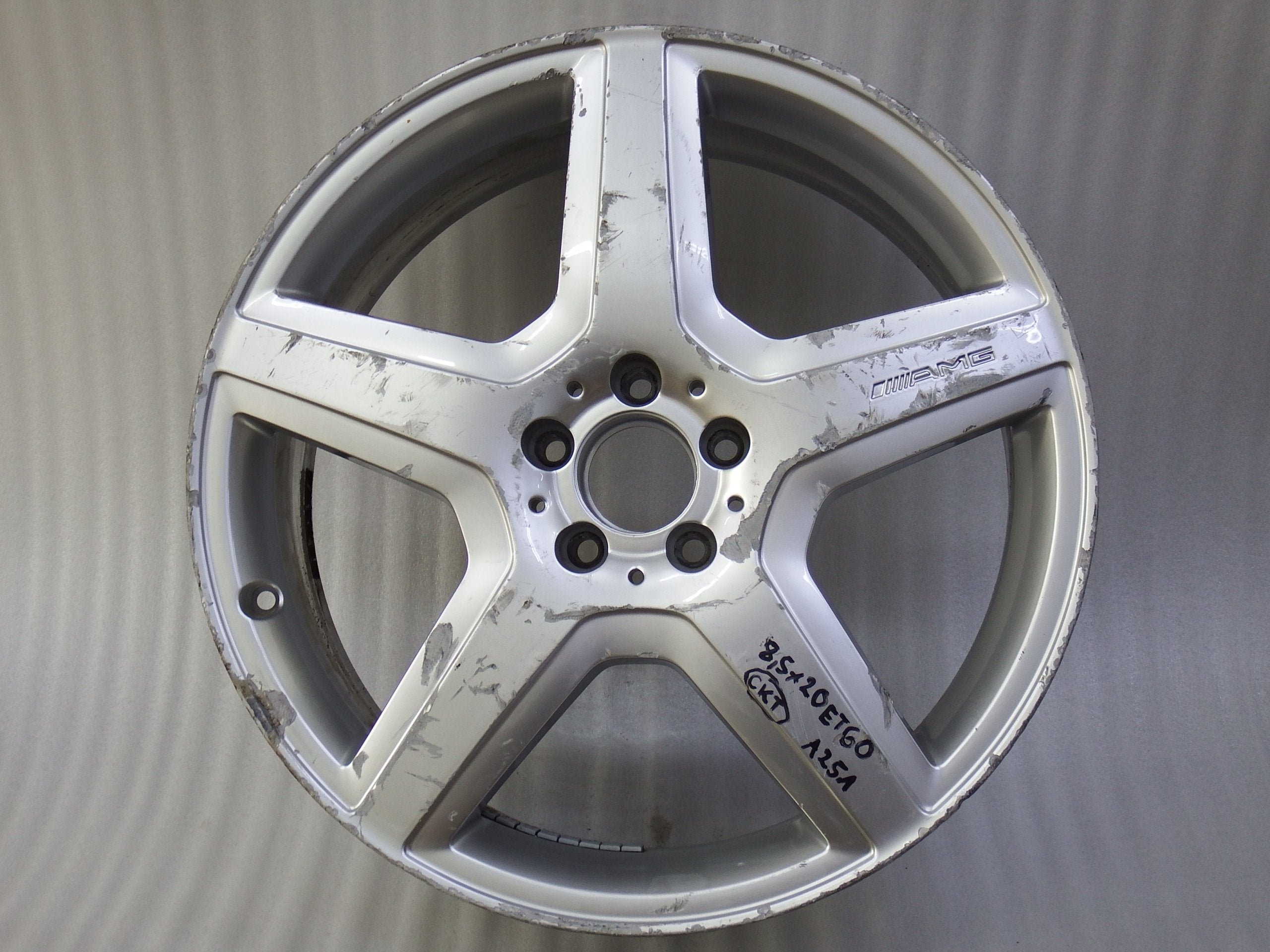 1x Alu Felge Mercedes-Benz W251 Aluminum rim 20 Zoll 8.5J 5x112 60ET