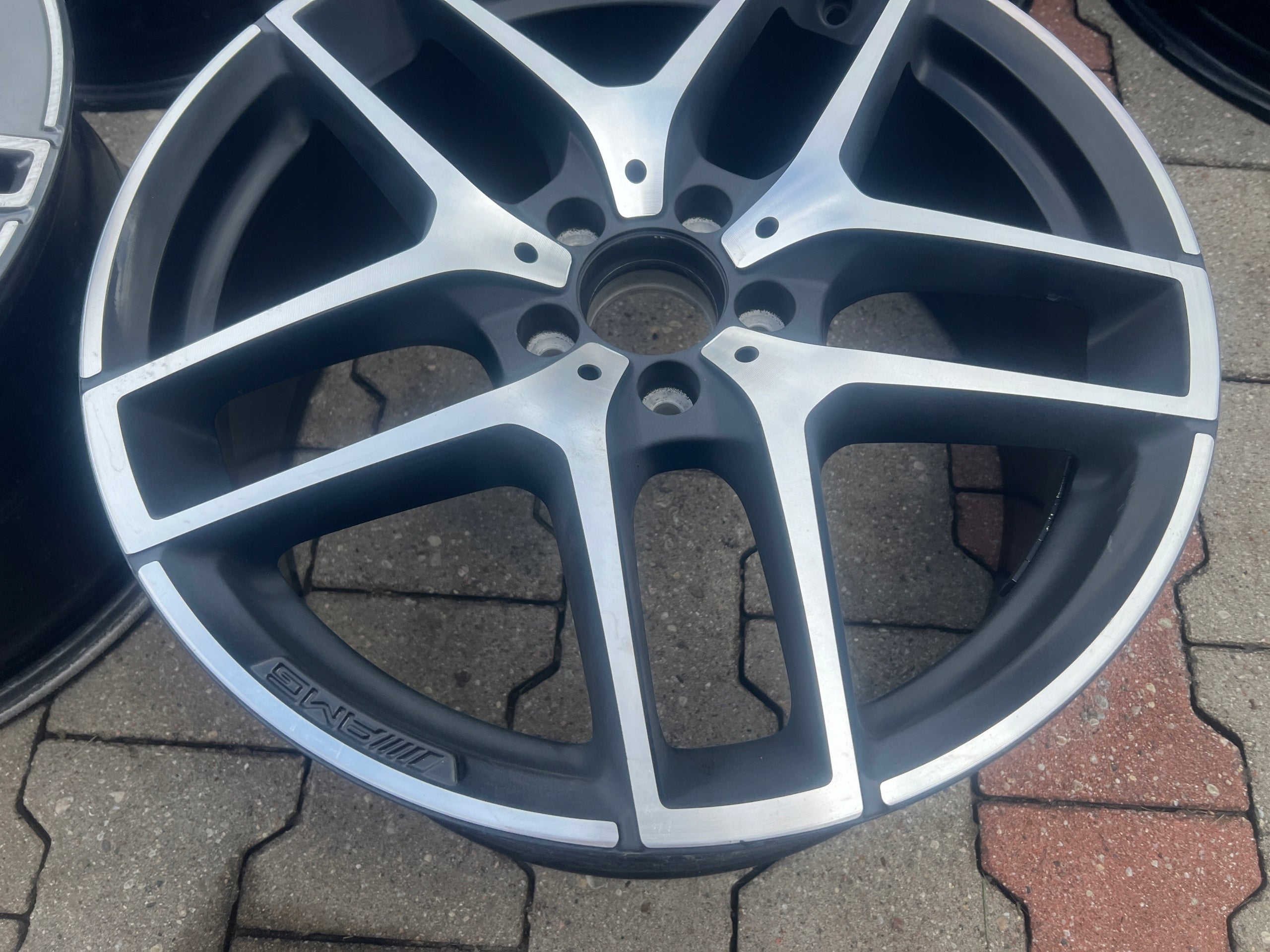 1x Alu Felge Mercedes-Benz W253 Aluminum rim 19 Zoll 8.0J 5x112 38ET A2534011800