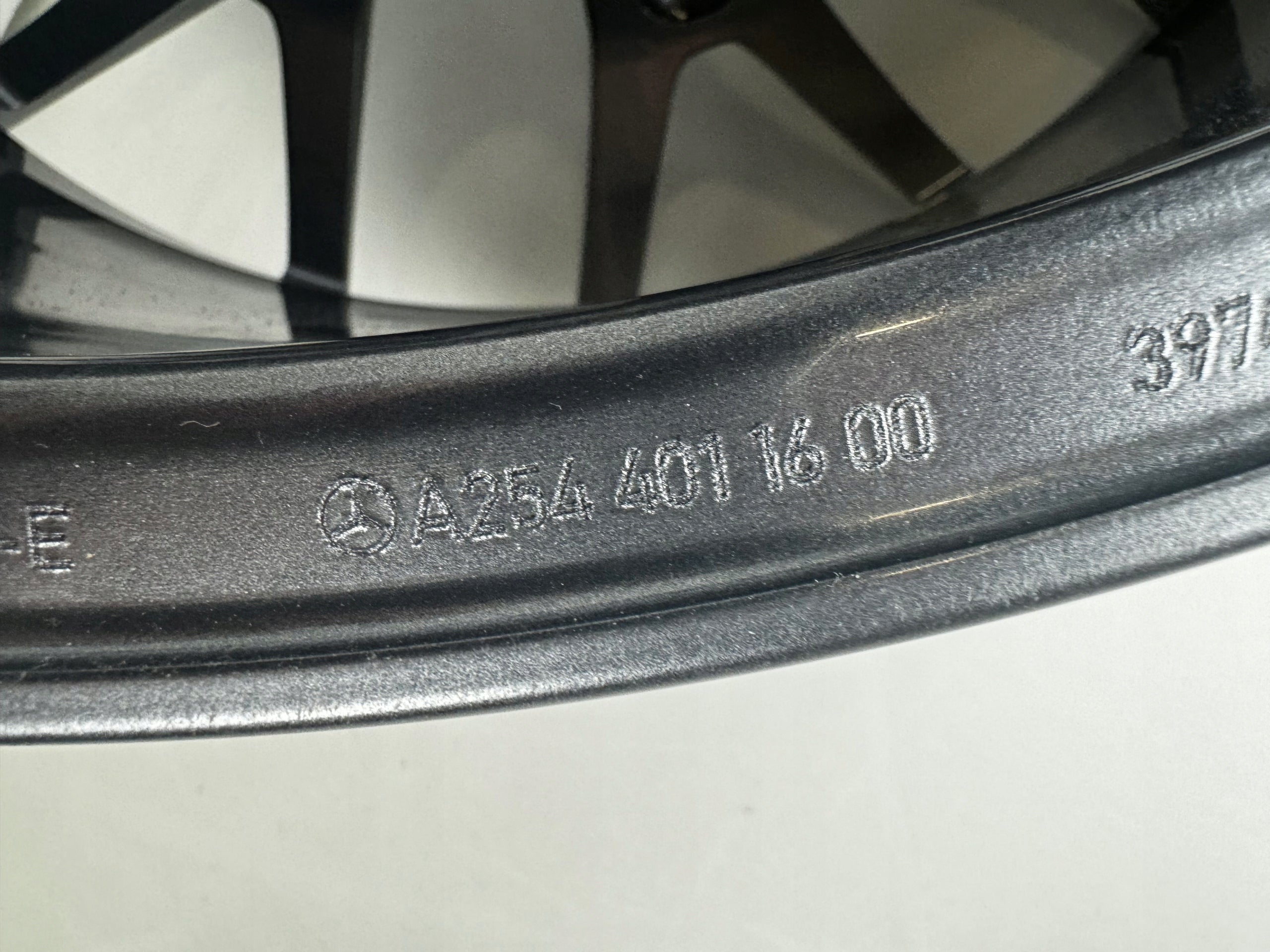 1x Alu Felge Mercedes-Benz W254 Aluminum rim 21 Zoll 9.5J 5x112 A2544011600