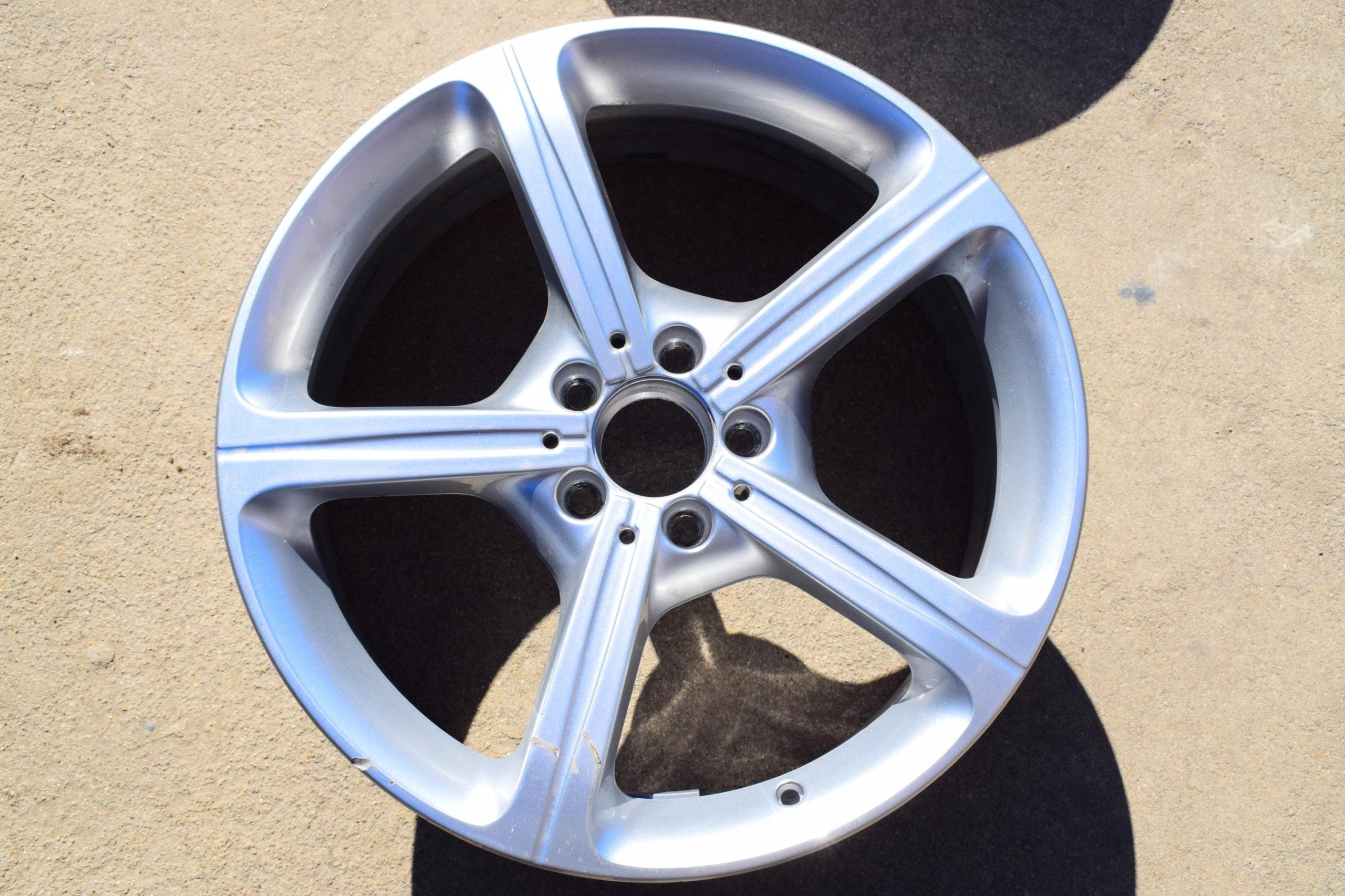 1x Alu Felge Mercedes-Benz W257 257 Aluminum rim 19 Zoll 8.0J 5x112 33ET