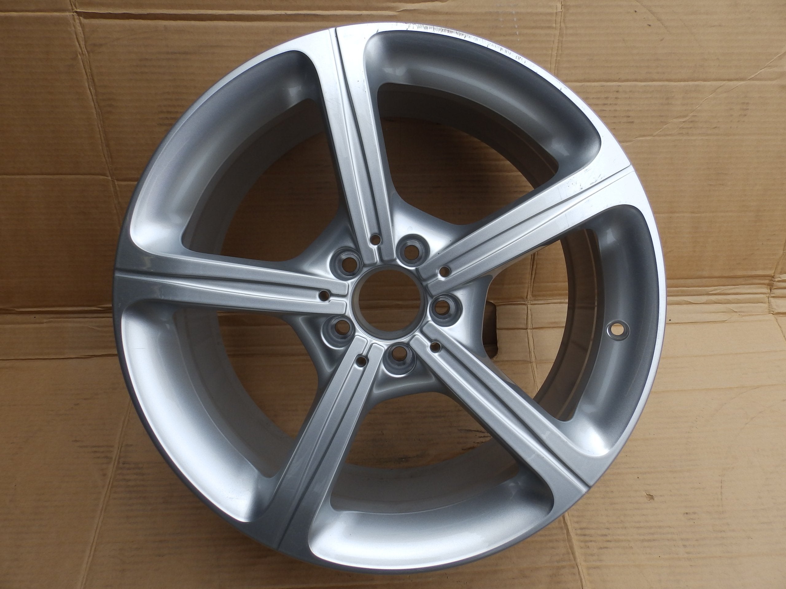 1x Alu Felge Mercedes-Benz W257 257 Aluminum rim 19 Zoll 8.0J 5x112 38ET