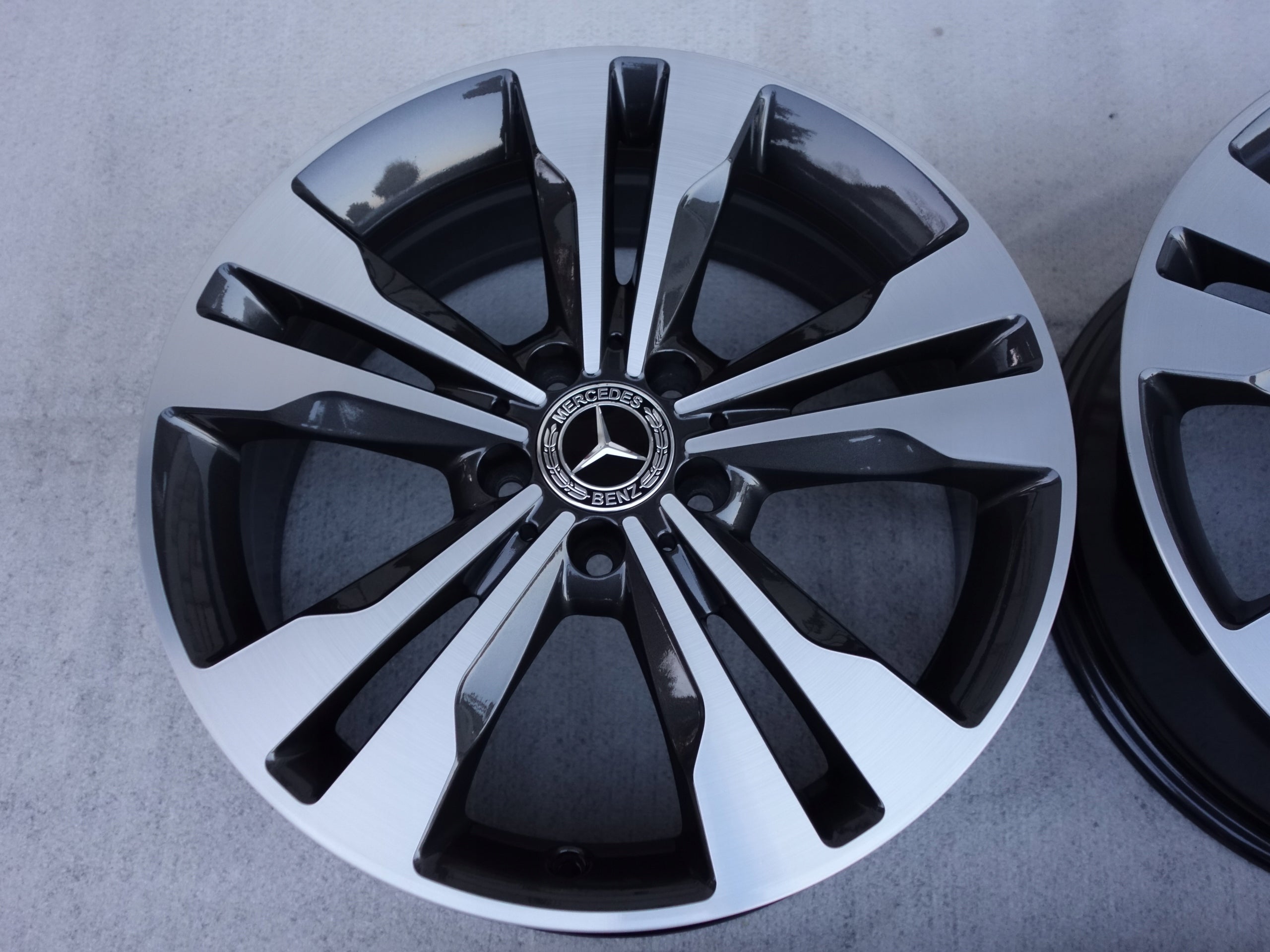 Alu Felge Mercedes-Benz W447 Aluminum rim 18 Zoll 7.5J 5x112