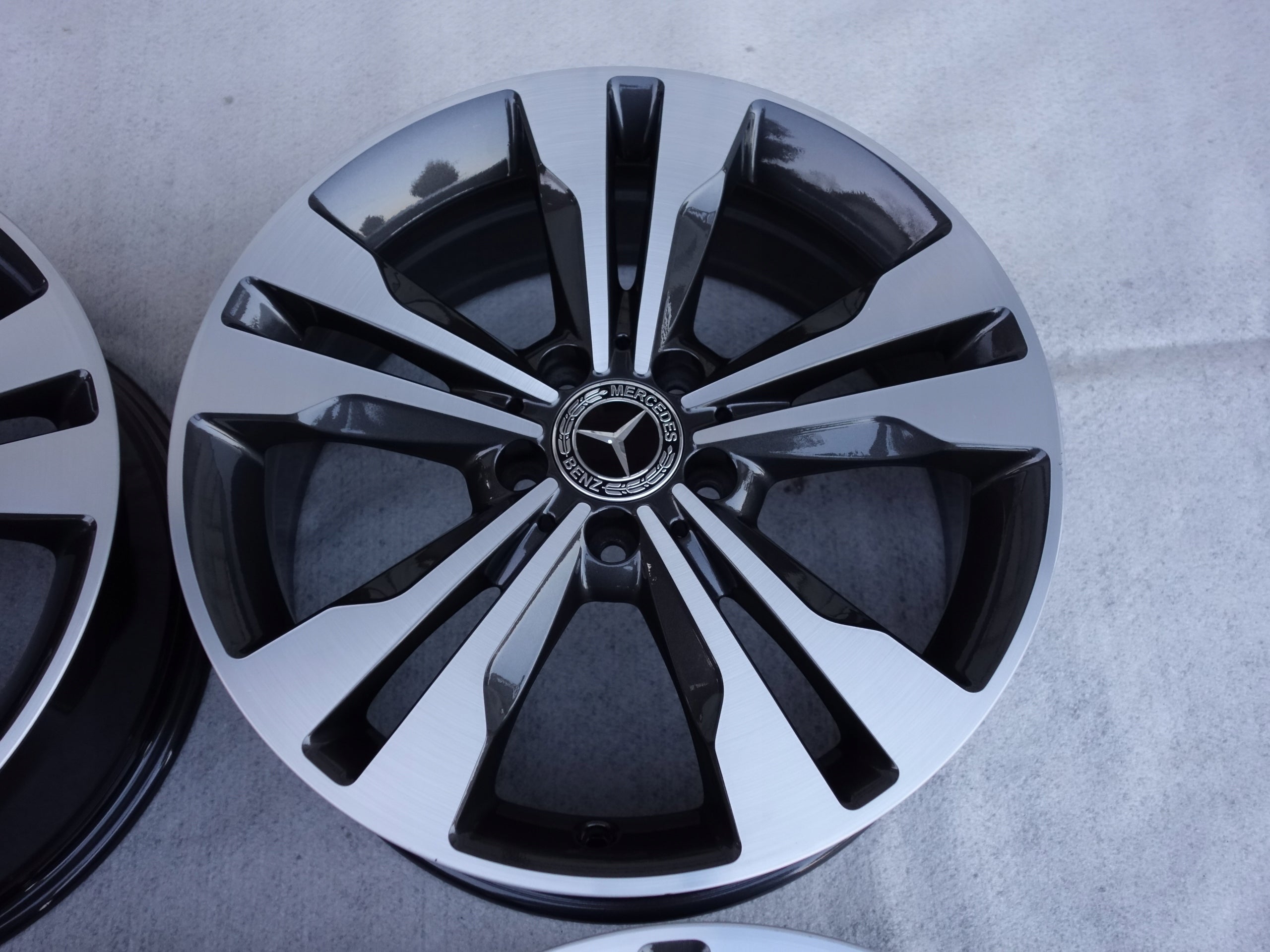 Alu Felge Mercedes-Benz W447 Aluminum rim 18 Zoll 7.5J 5x112