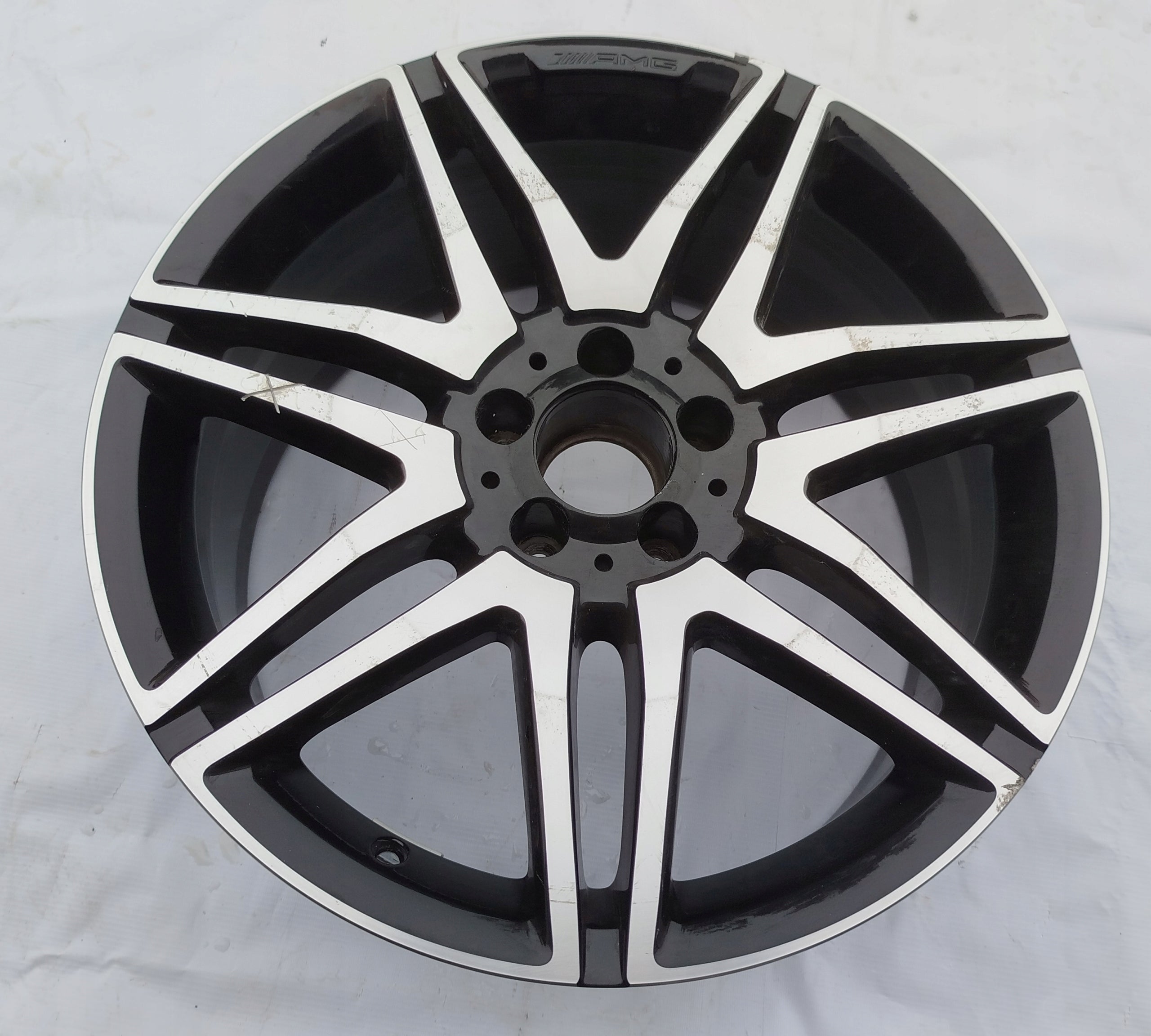 1x Alu Felge Mercedes-Benz W639 Aluminum rim 19 Zoll 8.5J 5x112 31ET A2314011300