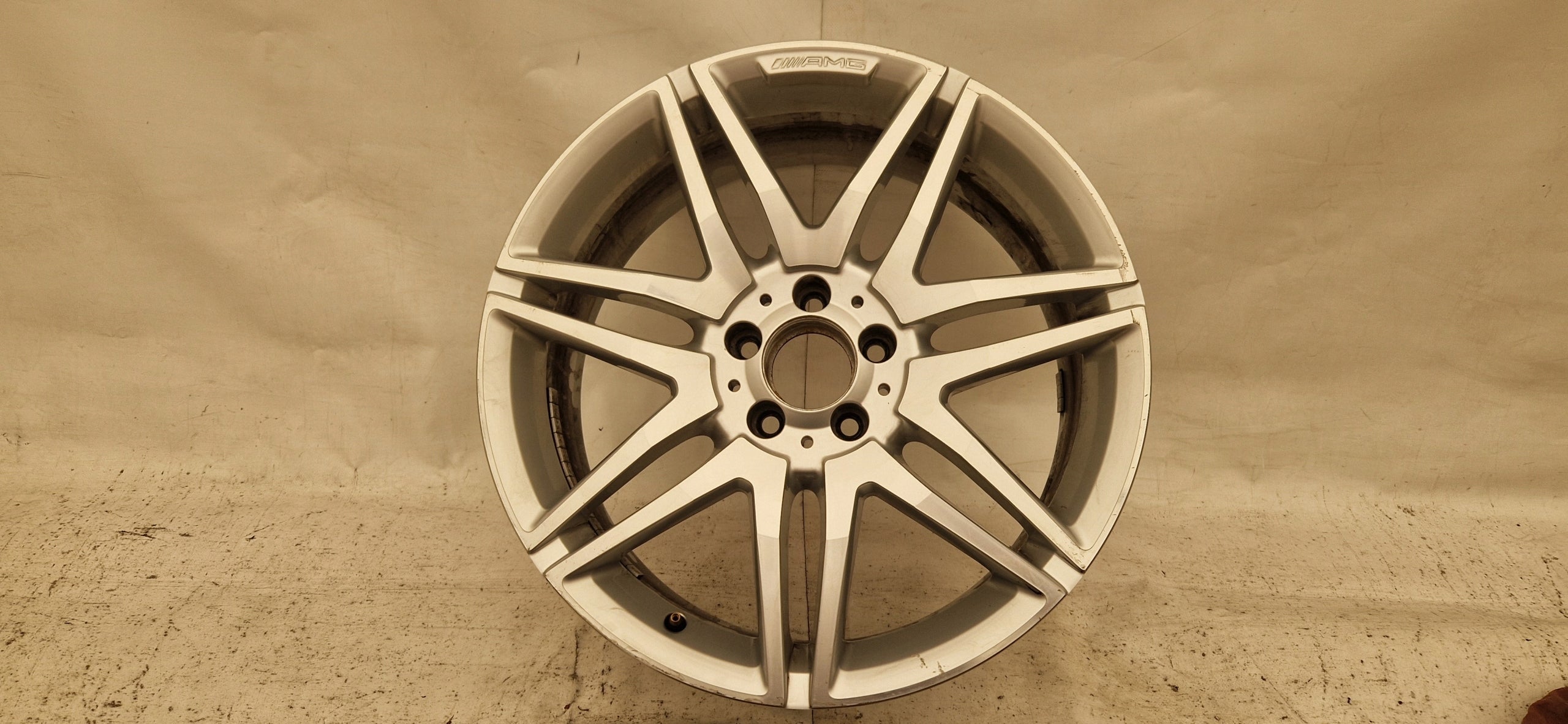 1x Alu Felge Mercedes-Benz W253 Aluminum rim 19 Zoll 8.5J 5x112 48ET A2124014502