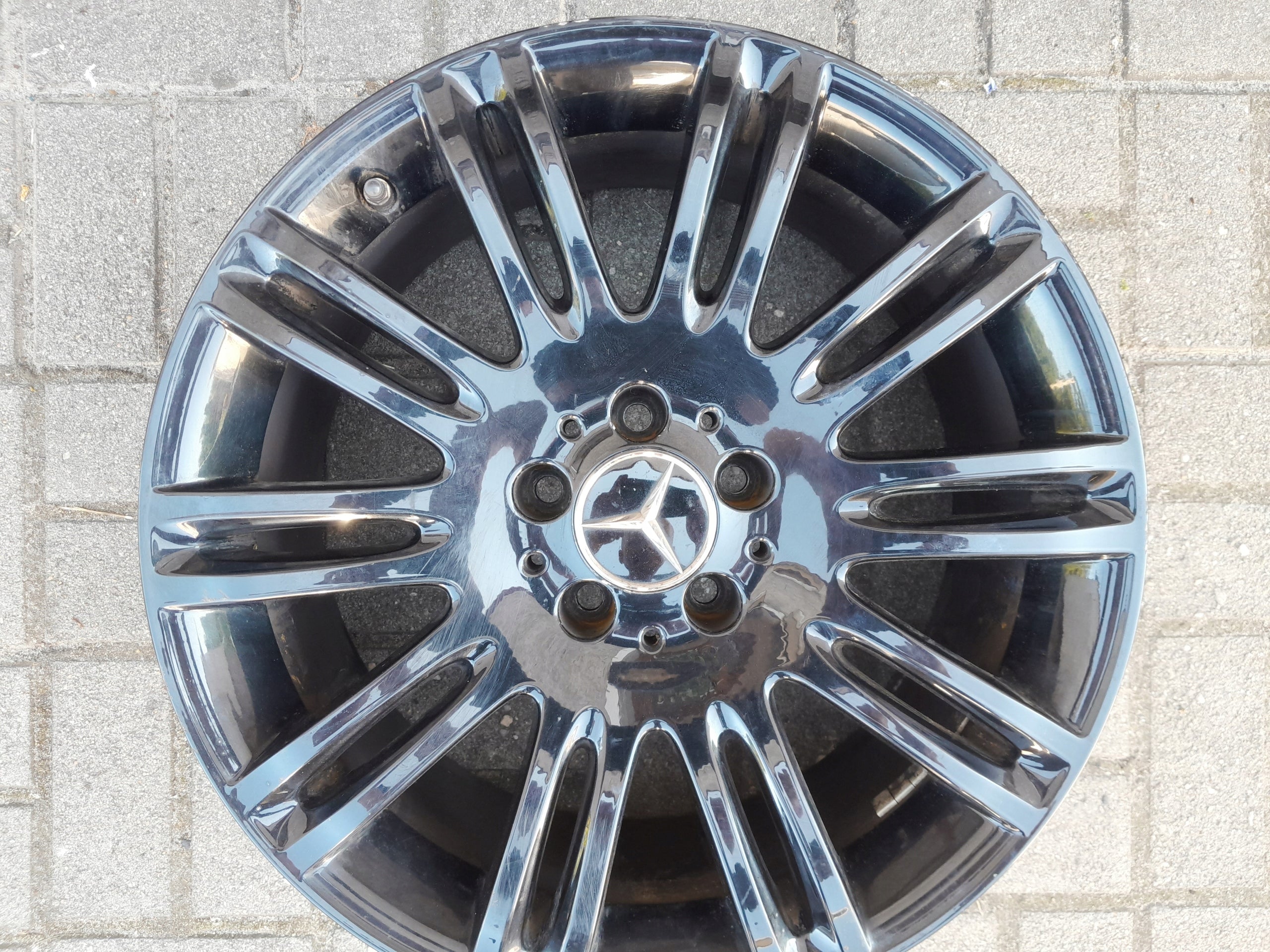 1x Alu Felge Mercedes-Benz W115 Aluminum rim 18 Zoll 8.5J 5x112 38ET