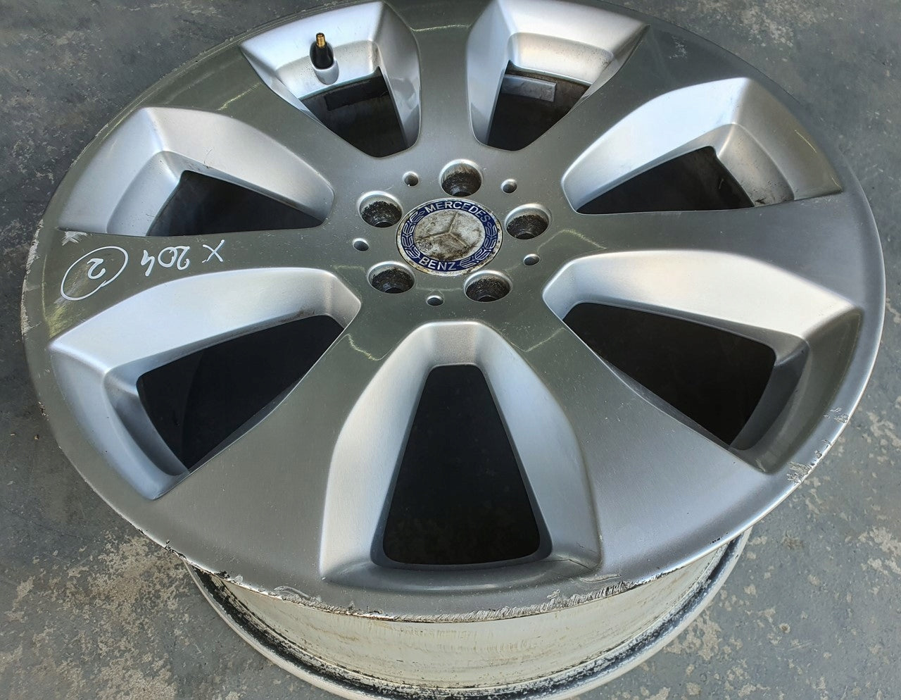 1x Alu Felge Mercedes-Benz W204 Aluminum rim 20 Zoll 8.5J 5x112