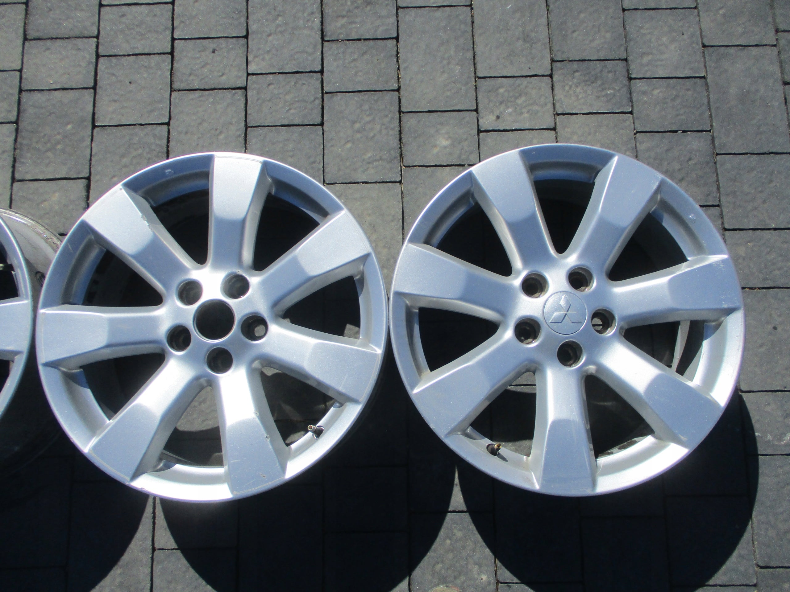 Alu Felge Mitsubishi Nimbus Aluminum rim 18 Zoll 7.0J 5x114.3 38ET